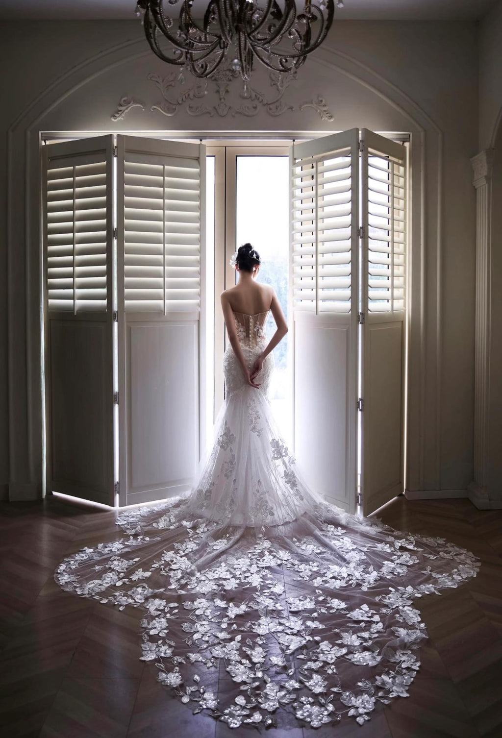 Off Shoulder Deep V Mermaid Wedding Dress Handmade 3D Floral Lace Long Cathedral Train Bridal Gown With Lace Edge Veil