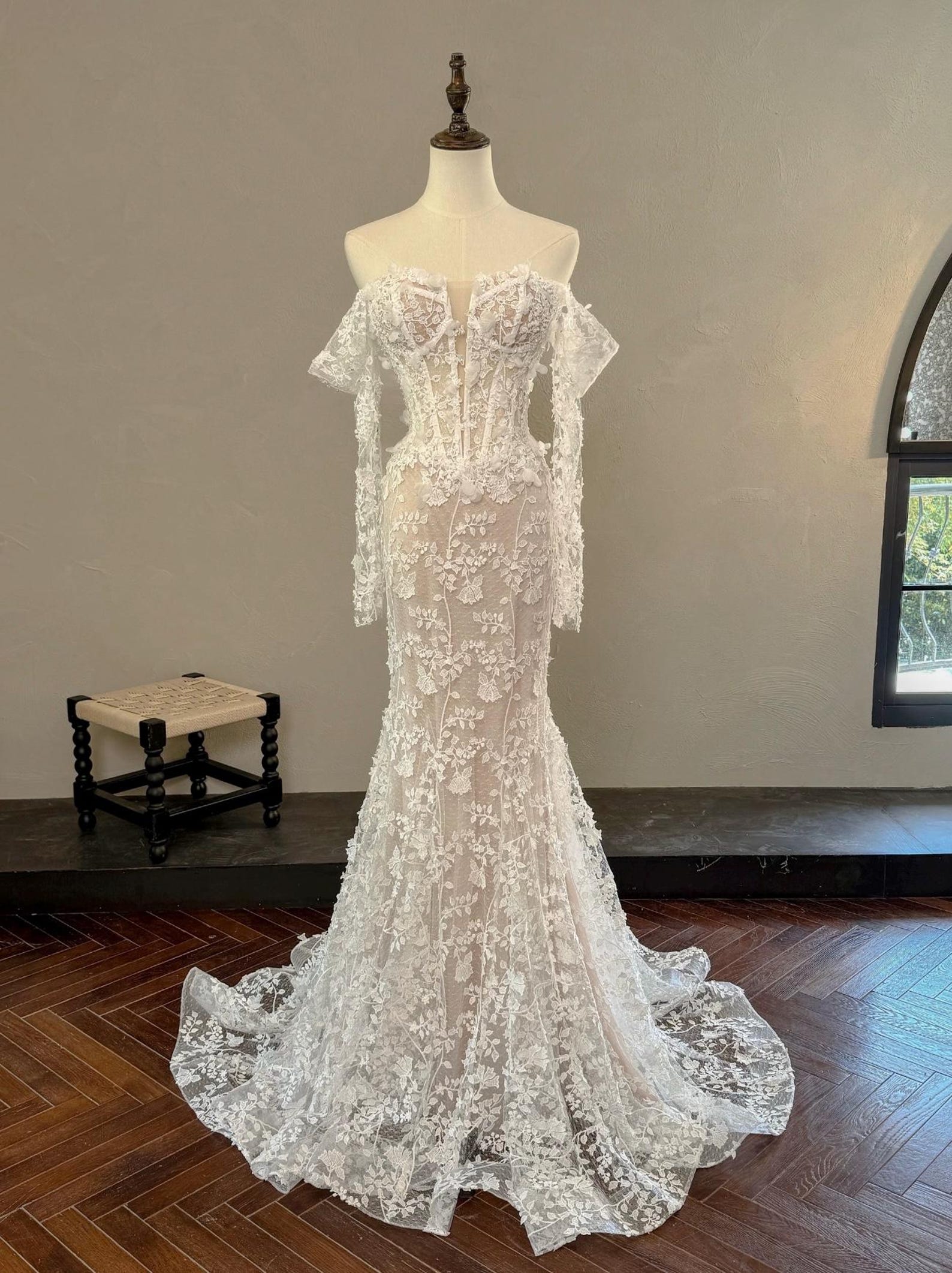Strapless 3D Floral Lace Mermaid Wedding Dress Sheer Tulle Bridal Gown