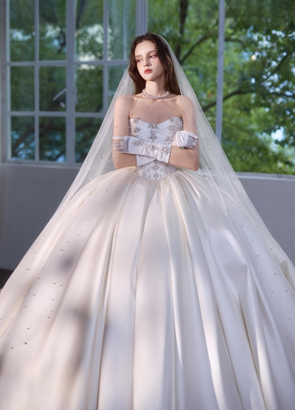 White Strapless Satin Bridal Gown Crystal Pearl Decor Puffy Floor Length Wedding Ball Dress