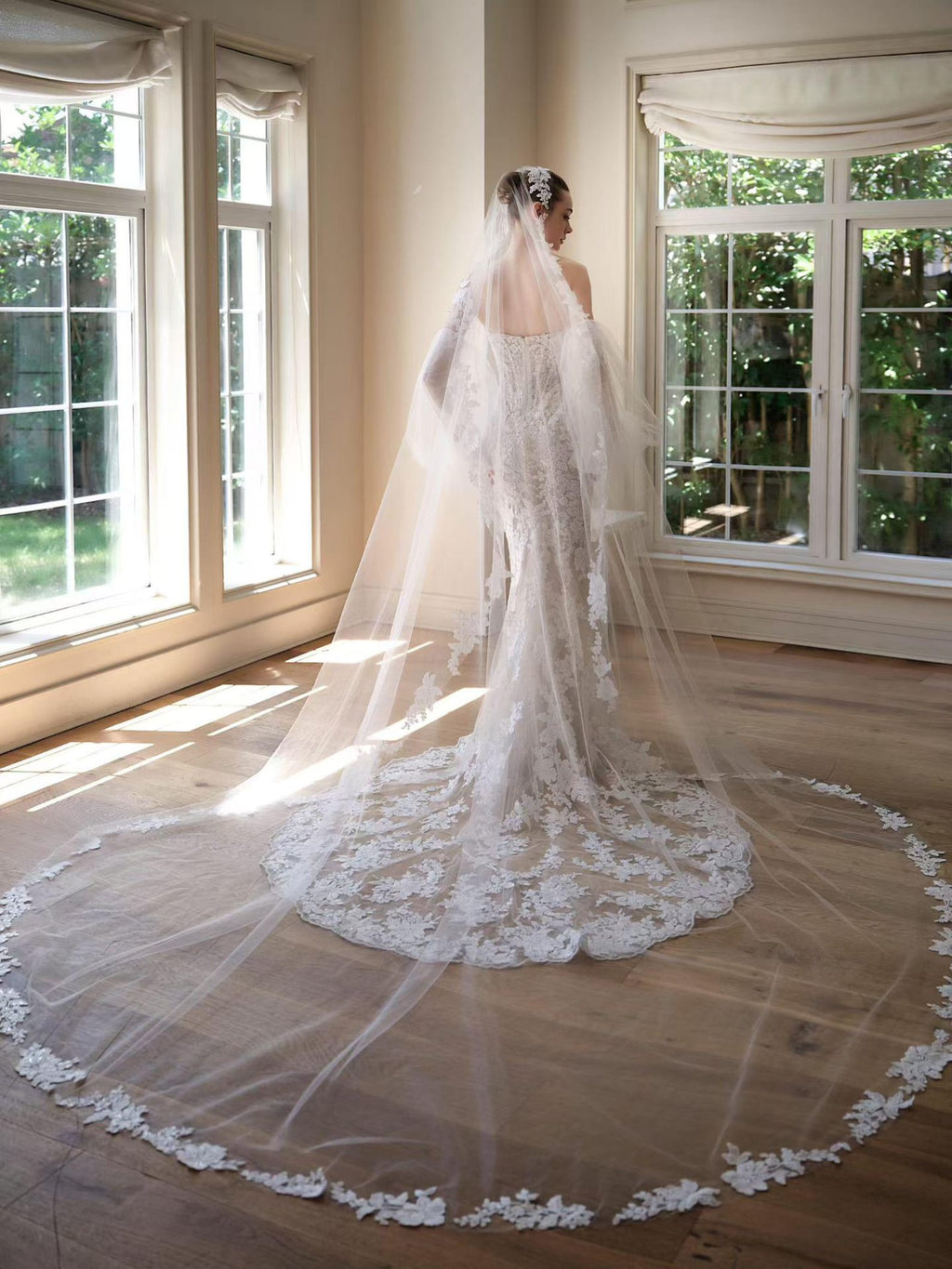 Strapless Lace Mermaid Wedding Dress with Detachable Tulle Sleeves, Elegant Bridal Gown with Cathedral Train for Bride