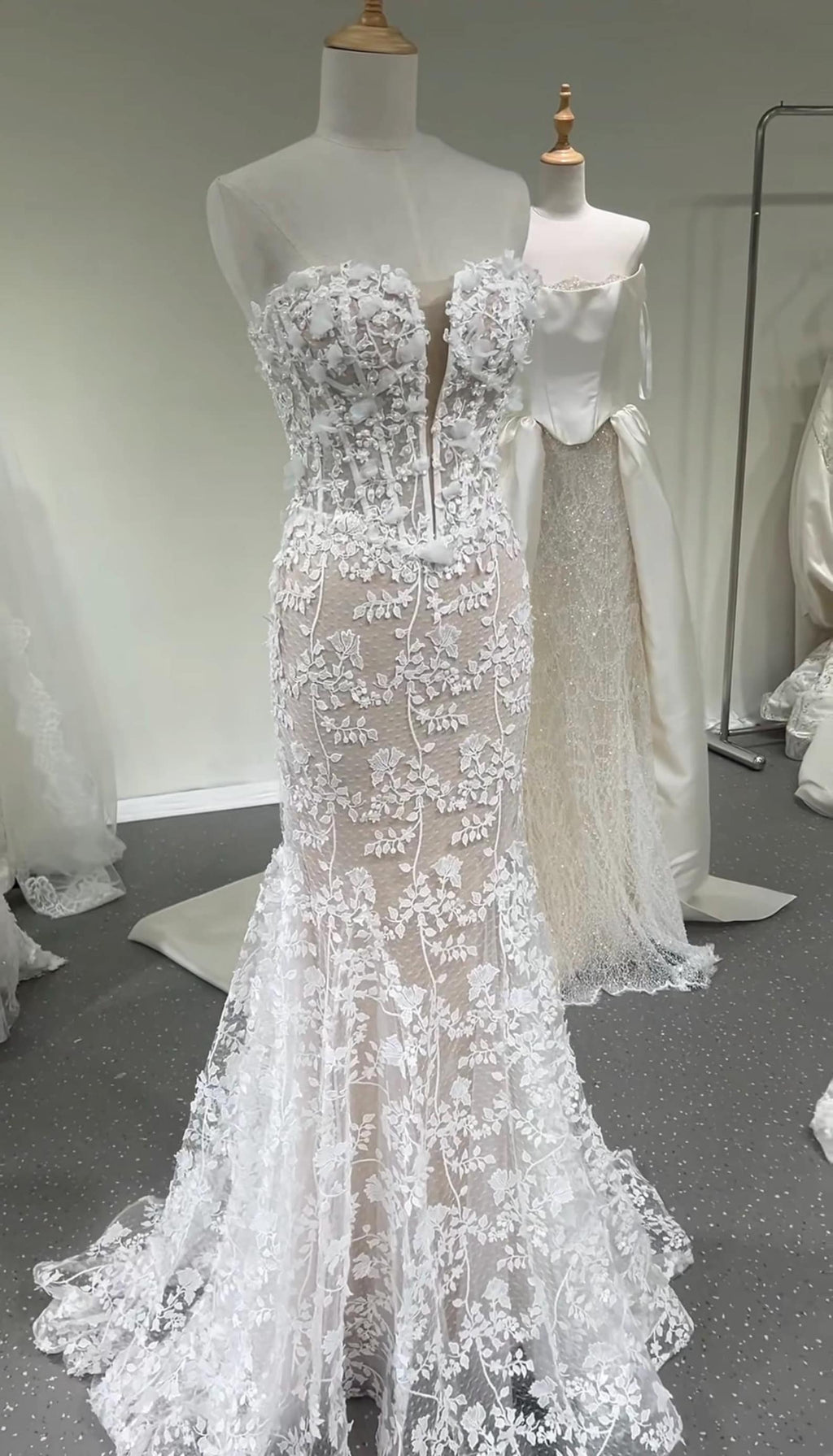Strapless 3D Floral Lace Mermaid Wedding Dress Sheer Tulle Bridal Gown
