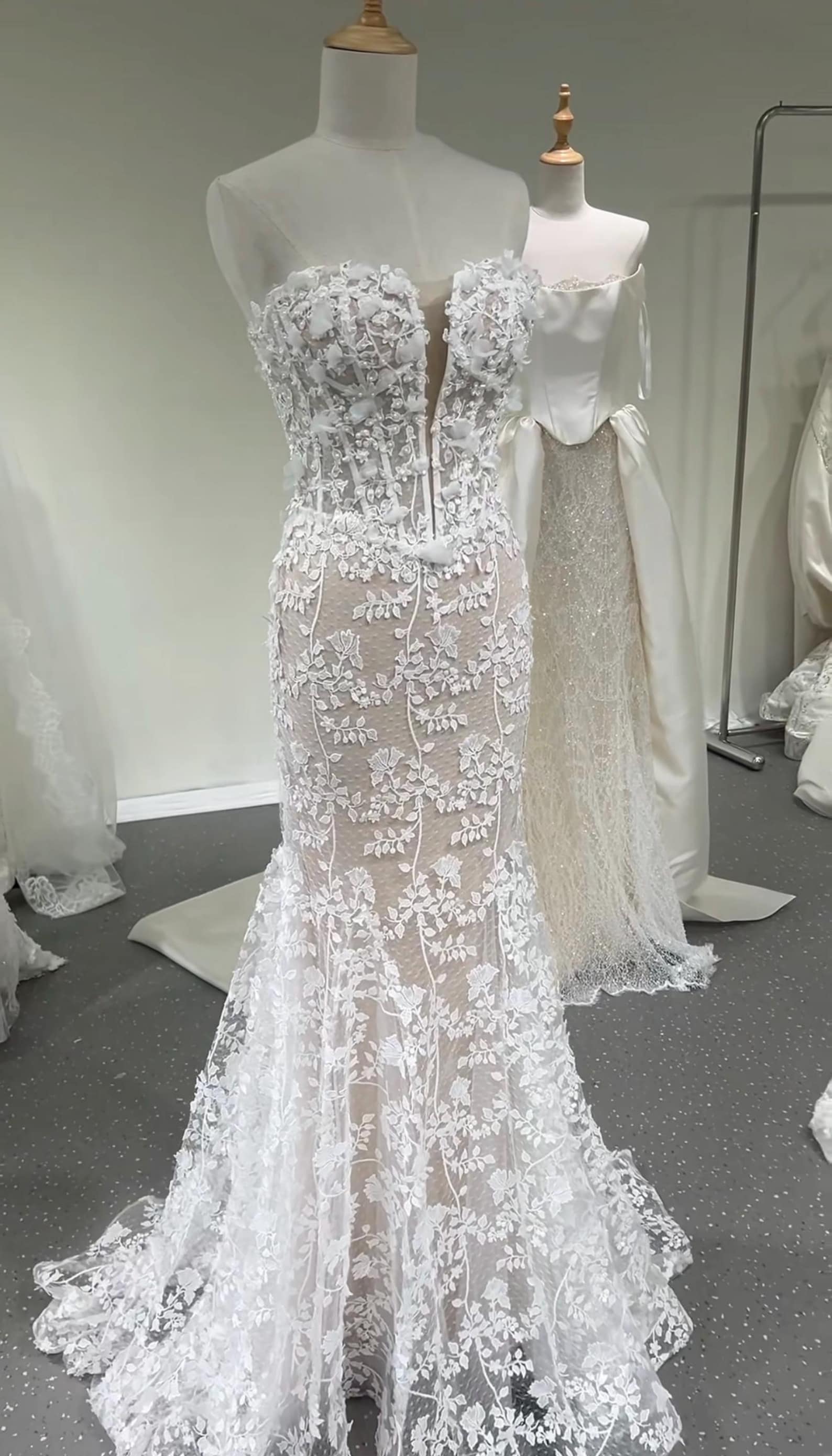 Strapless 3D Floral Lace Mermaid Wedding Dress Sheer Tulle Bridal Gown