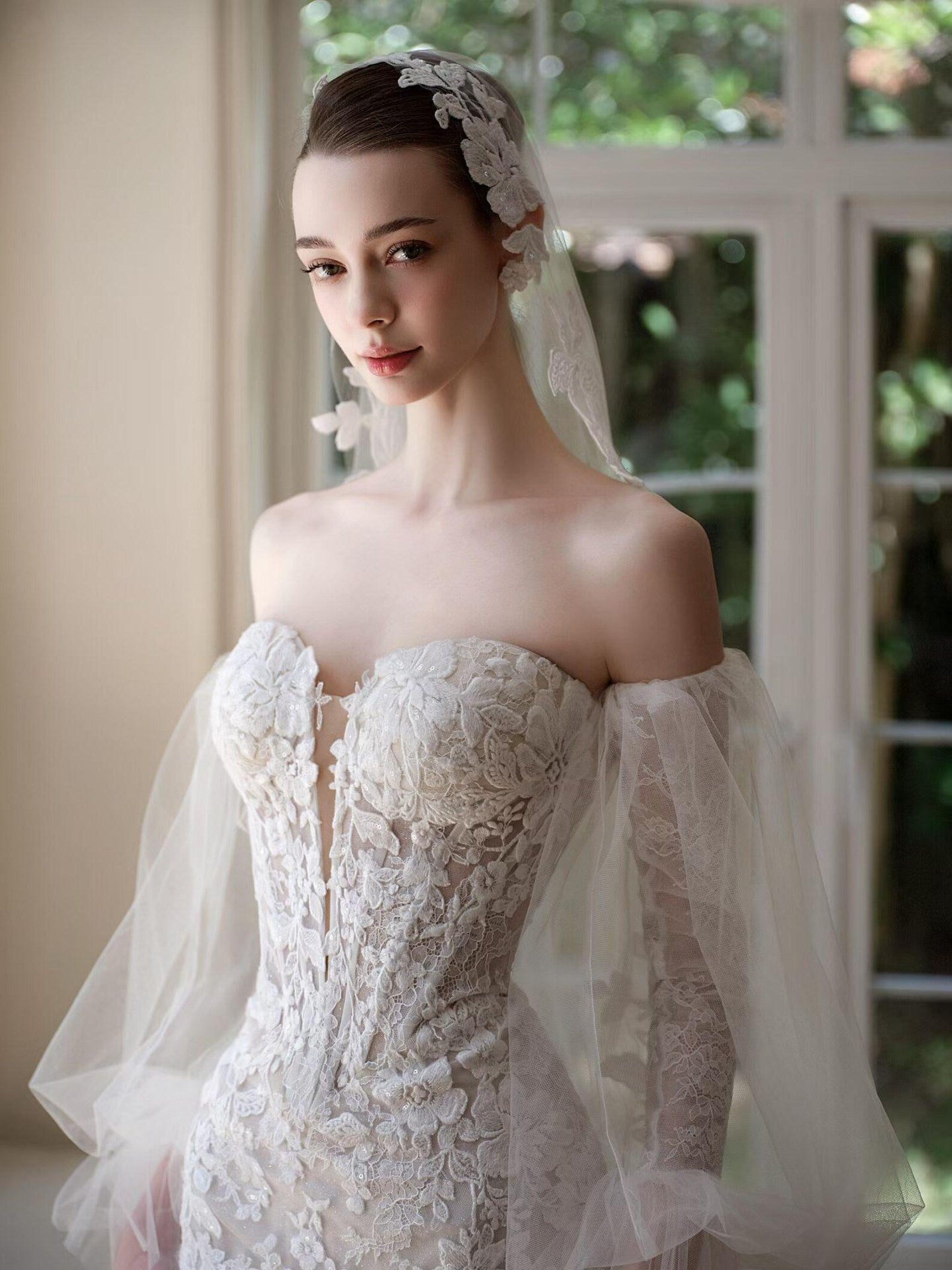 Strapless Lace Mermaid Wedding Dress with Detachable Tulle Sleeves, Elegant Bridal Gown with Cathedral Train for Bride