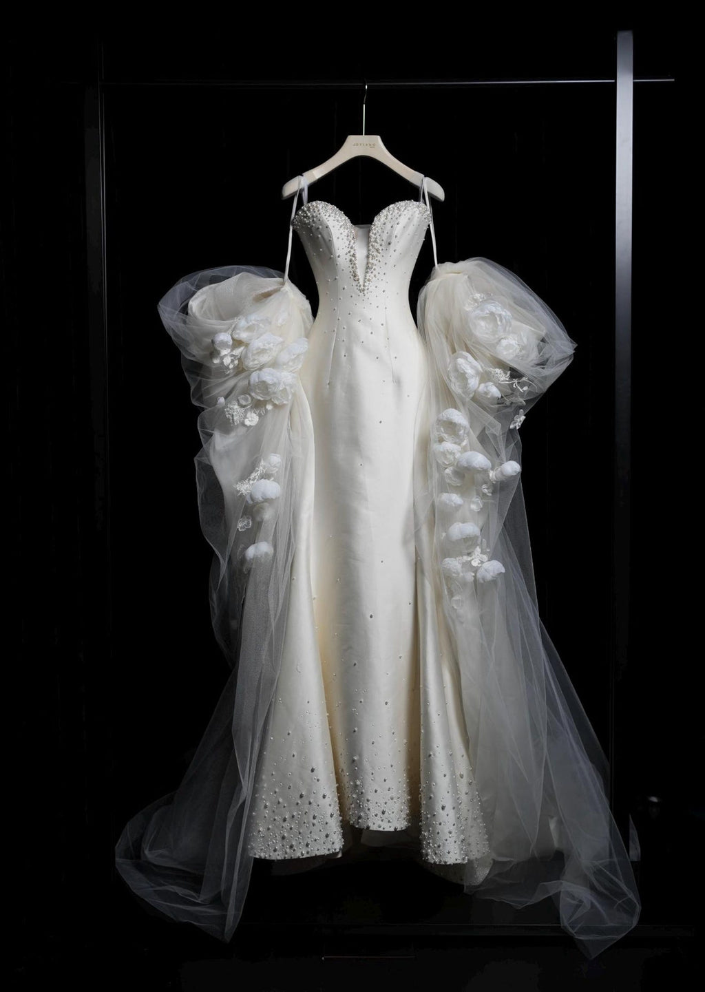 Strapless Deep V Satin Mermaid Wedding Dress with 3D Peony Oversheer Sleeves Luxury Hand Beaded Couture Bridal Gown