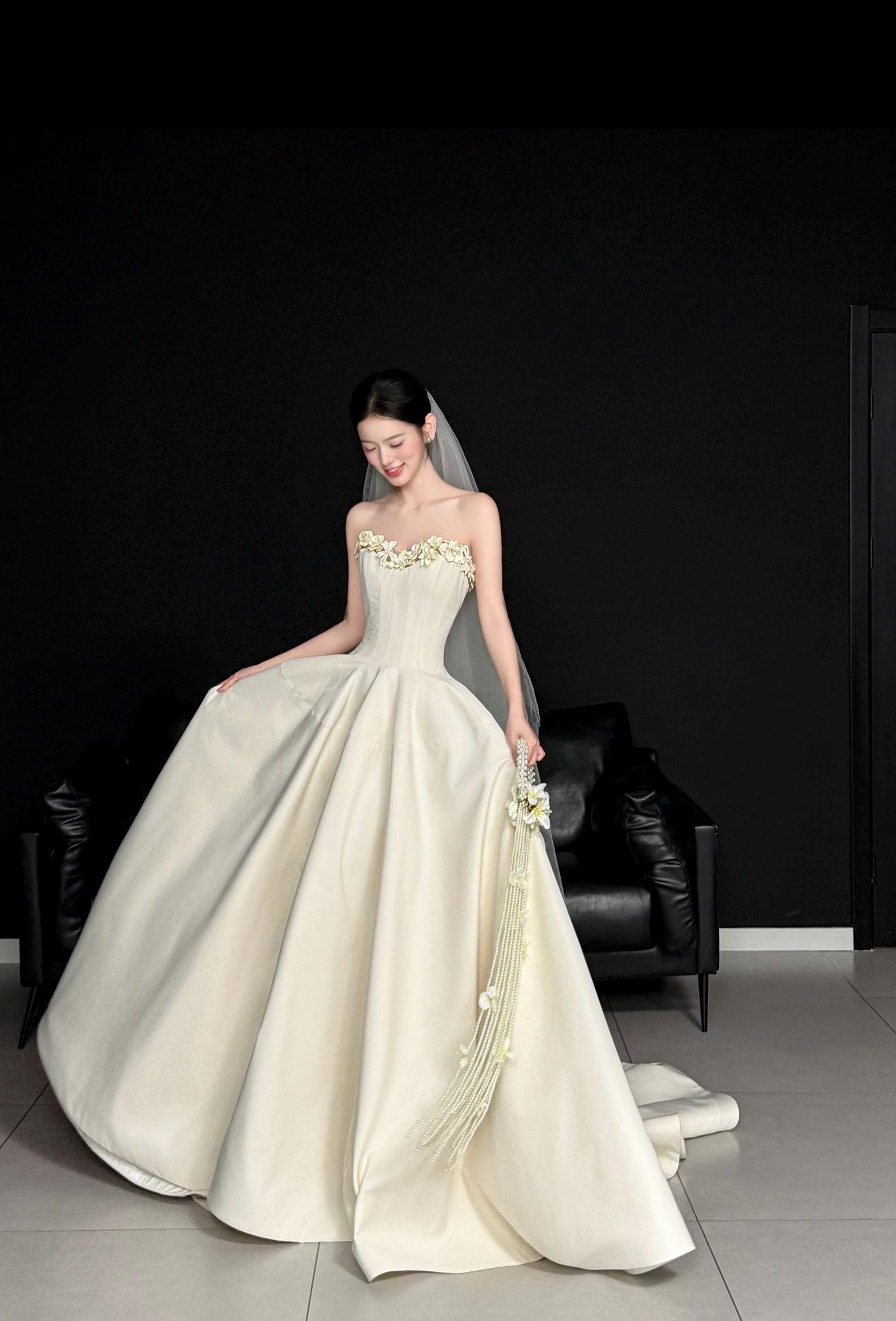 Vintage French Strapless Satin Wedding Gown, Handmade 3D Flower Sweetheart A Line Bride Dress Custom Size