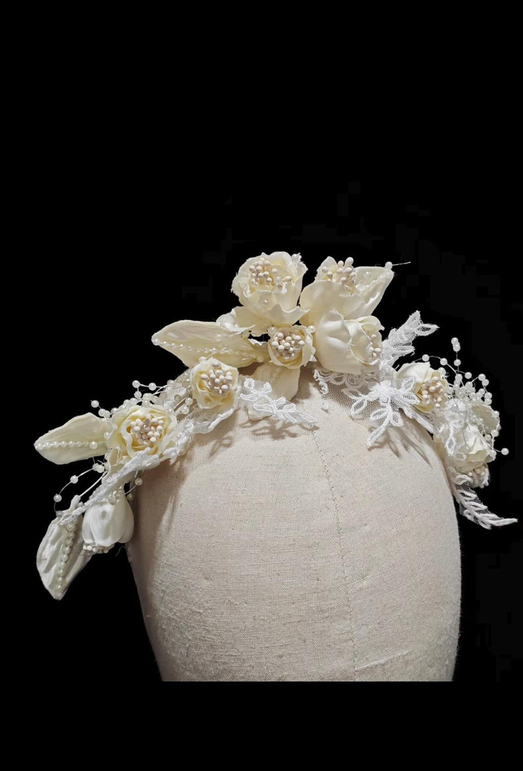 Vintage Ivory Flower Birdcage Veil, Hand Sculpted Satin Floral Fascinator with Pearls, Retro Bridal Blusher Veil for Wedding Photoshoot