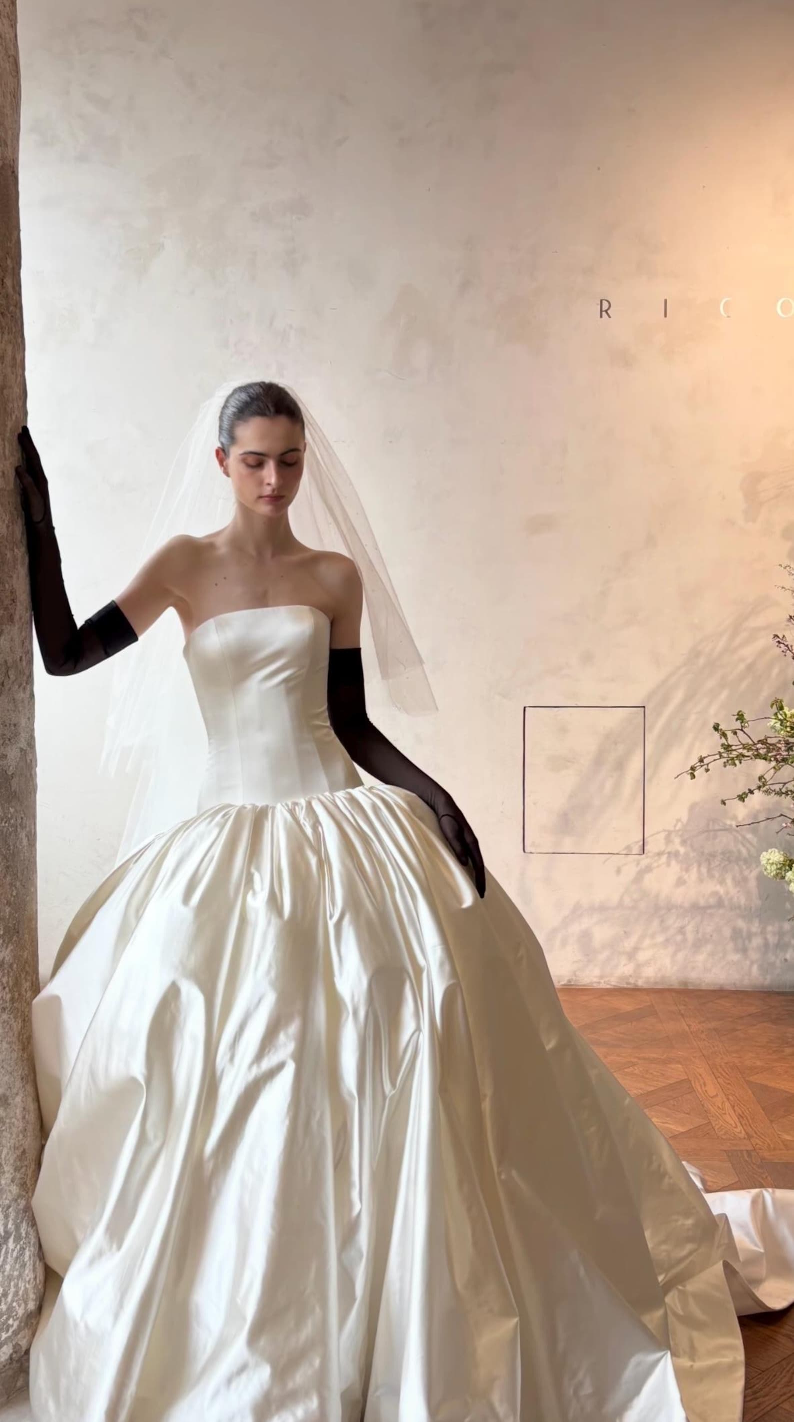 Strapless Ballgown Satin Wedding Dress, Minimalist Low Waist Bridal Gown, Luxury Plain Ivory Wedding Gown With Train, Old Money Bride Dress