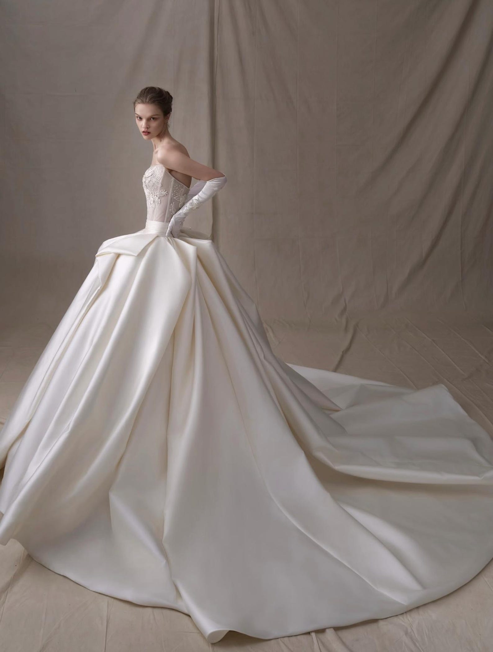 Strapless 3D Floral Satin Ball Gown Wedding Dress, Sheer Lace Bodice Bridal Gown, Luxury Big Bow Wedding Dress With Long Veil & Gloves