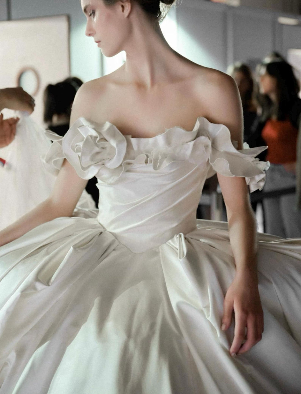 Off Shoulder 3D Rose Satin Ballgown Wedding Dress Luxury Long Train Bridal Gown