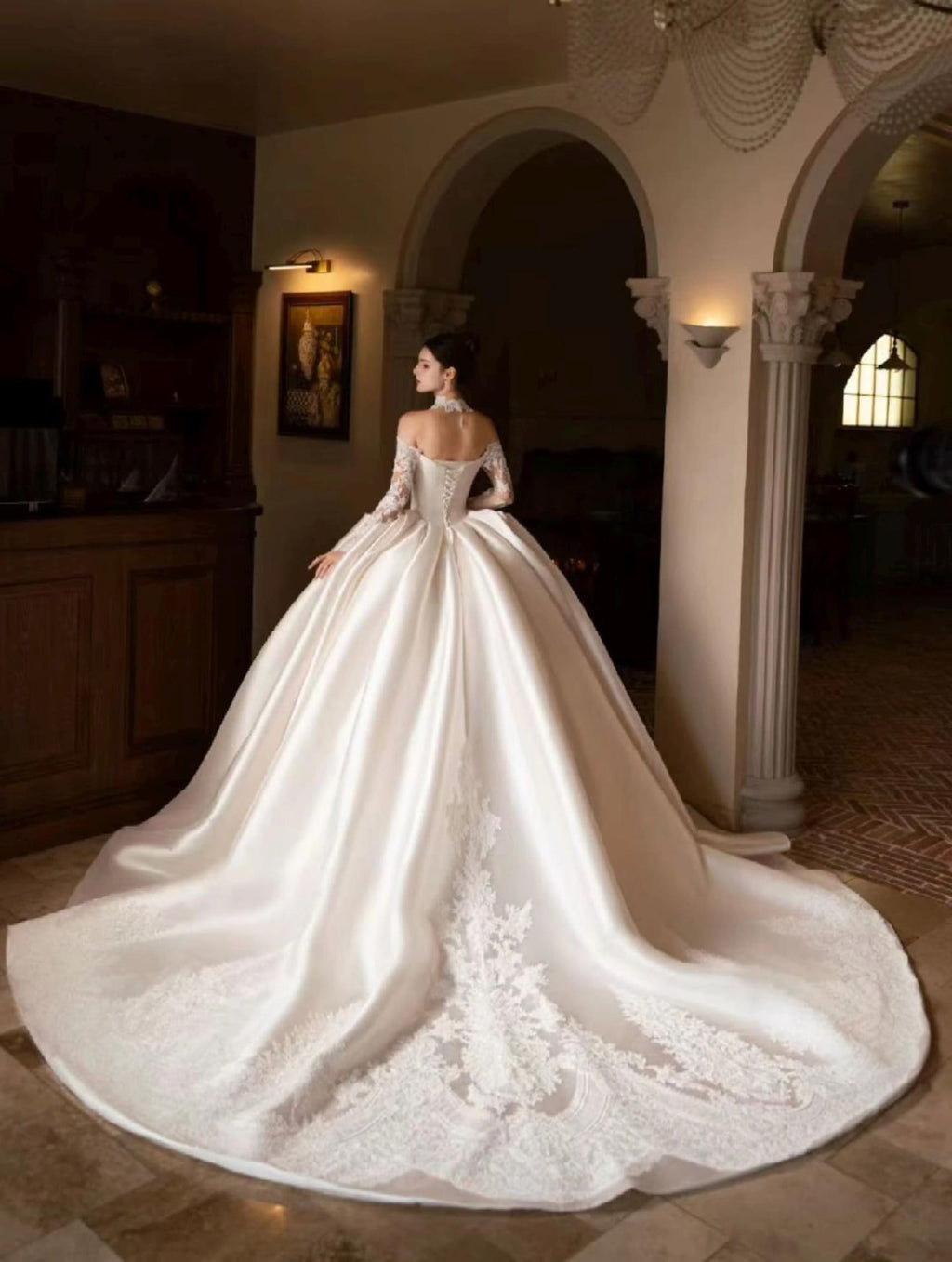 Royal Castle Style Bridal Ballgown, High Neck Lace Choker Long Sleeve Wedding Dress, Heavy Embroidery Satin Wedding Gown for Bride