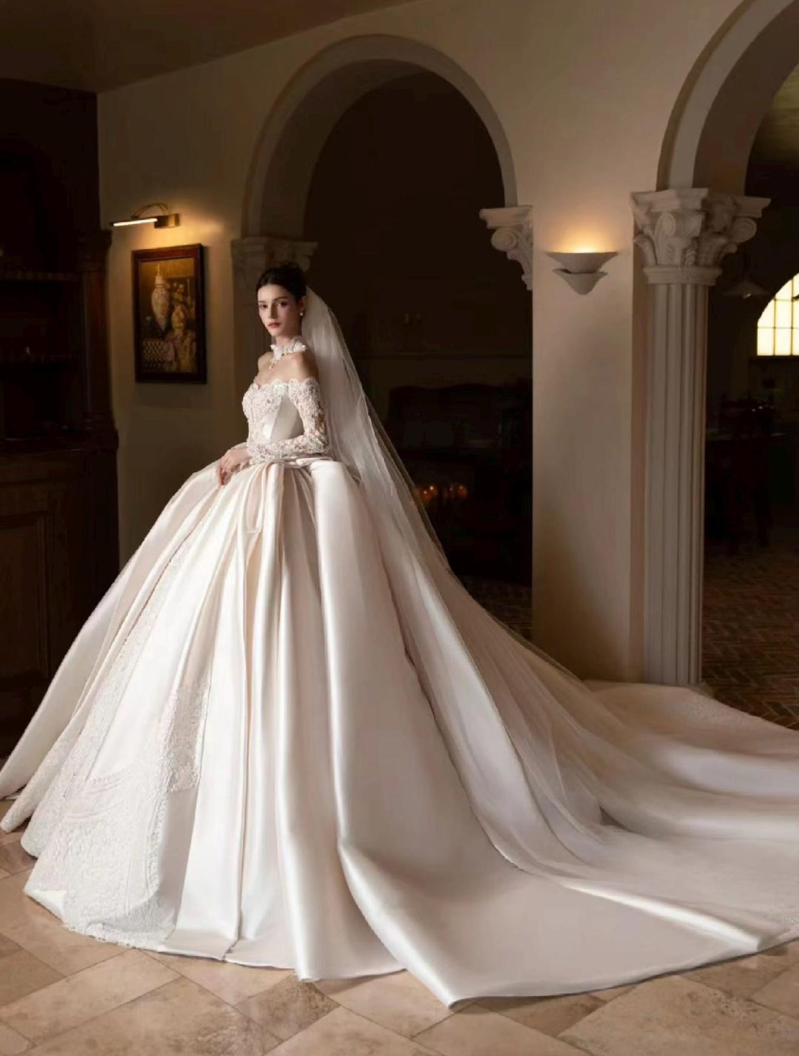 Royal Castle Style Bridal Ballgown, High Neck Lace Choker Long Sleeve Wedding Dress, Heavy Embroidery Satin Wedding Gown for Bride