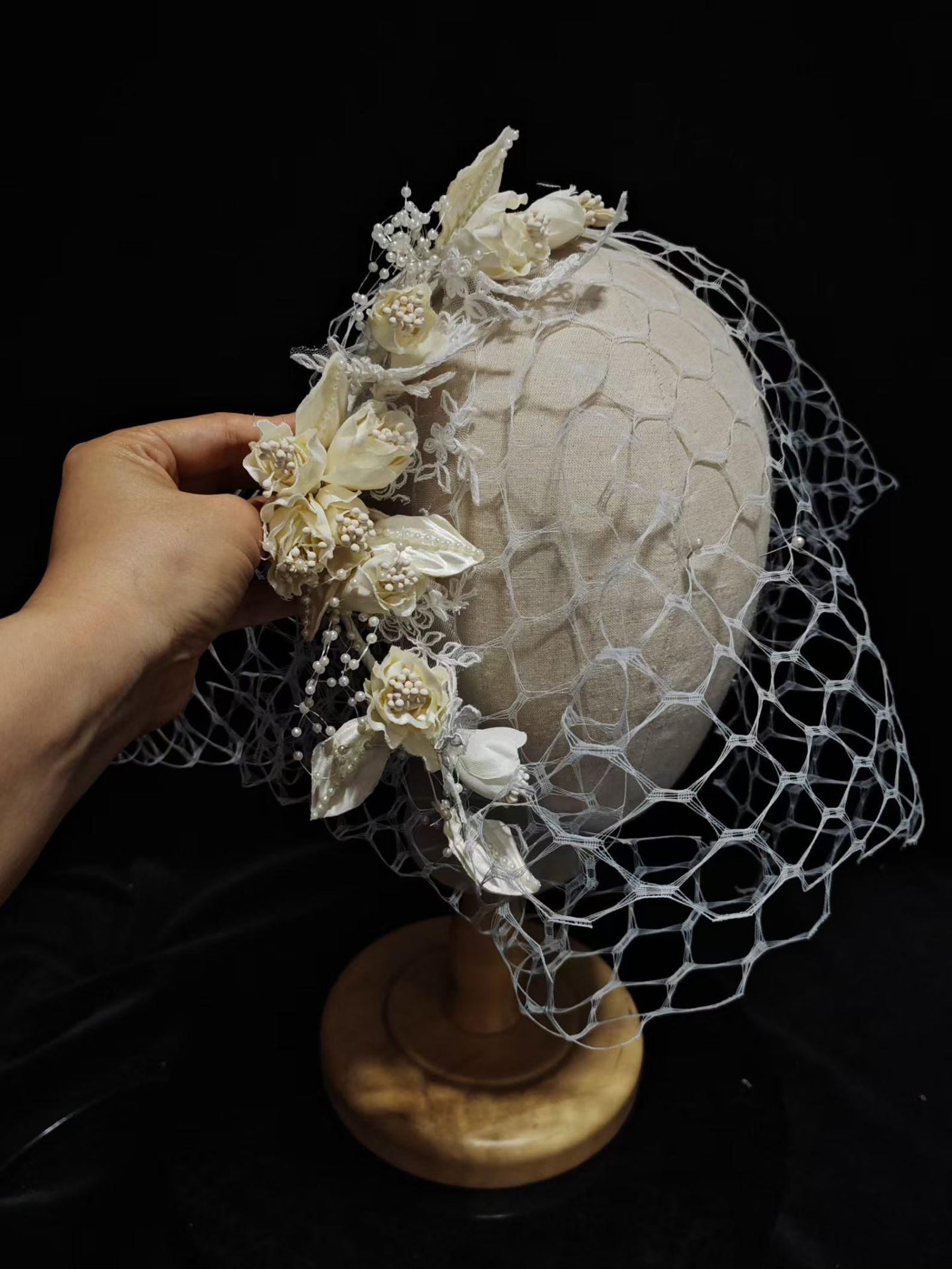 Vintage Ivory Flower Birdcage Veil, Hand Sculpted Satin Floral Fascinator with Pearls, Retro Bridal Blusher Veil for Wedding Photoshoot