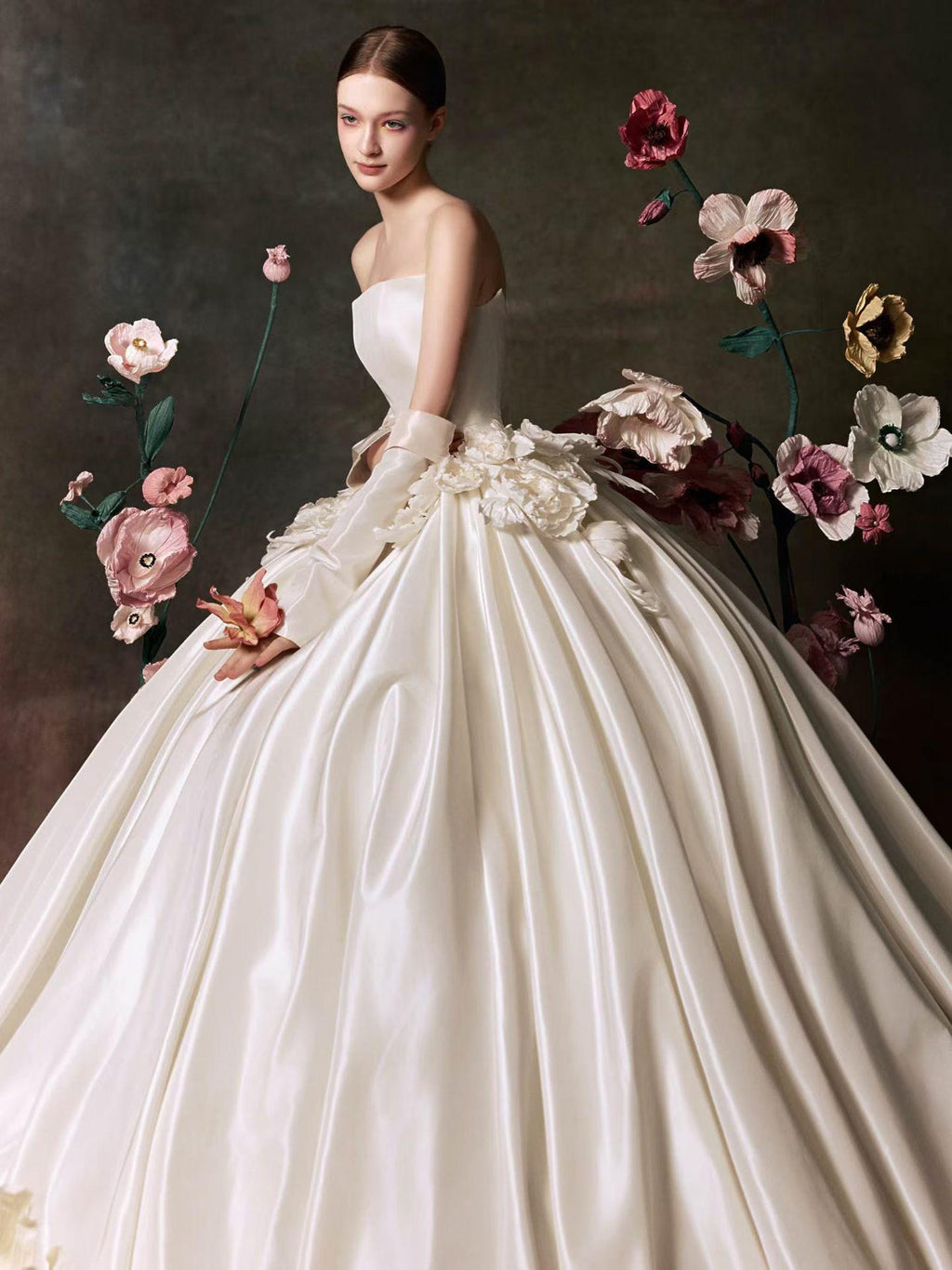 Luxury Glossy Satin Wedding Dress Handmade 3D Flowers Princess Bridal Gown