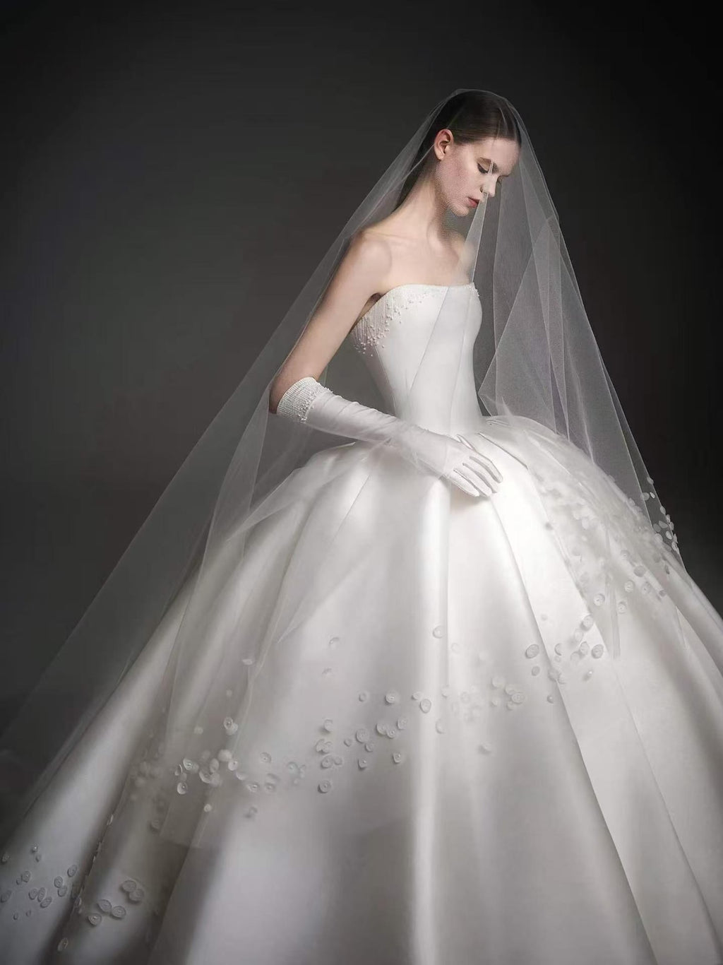 Luxury Heavy Gloss Satin Wedding Dress Simple Strapless Princess Bridal Ballgown With Long Train