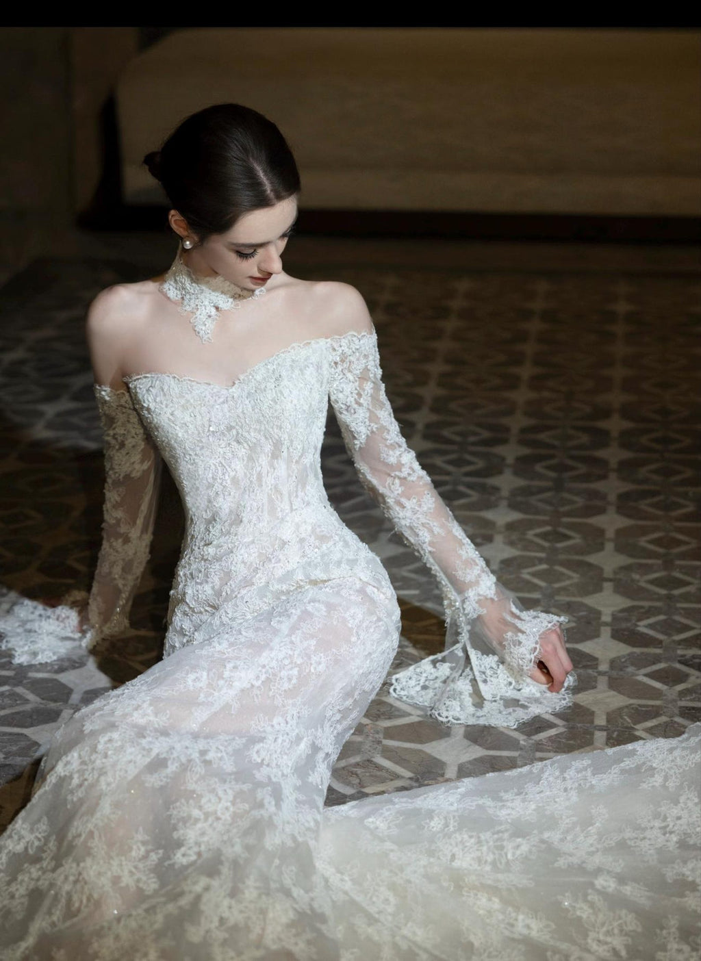 Vintage Lace Mermaid Wedding Gown Off Shoulder Bell Sleeve Bridal Dress With Removable Lace Choker