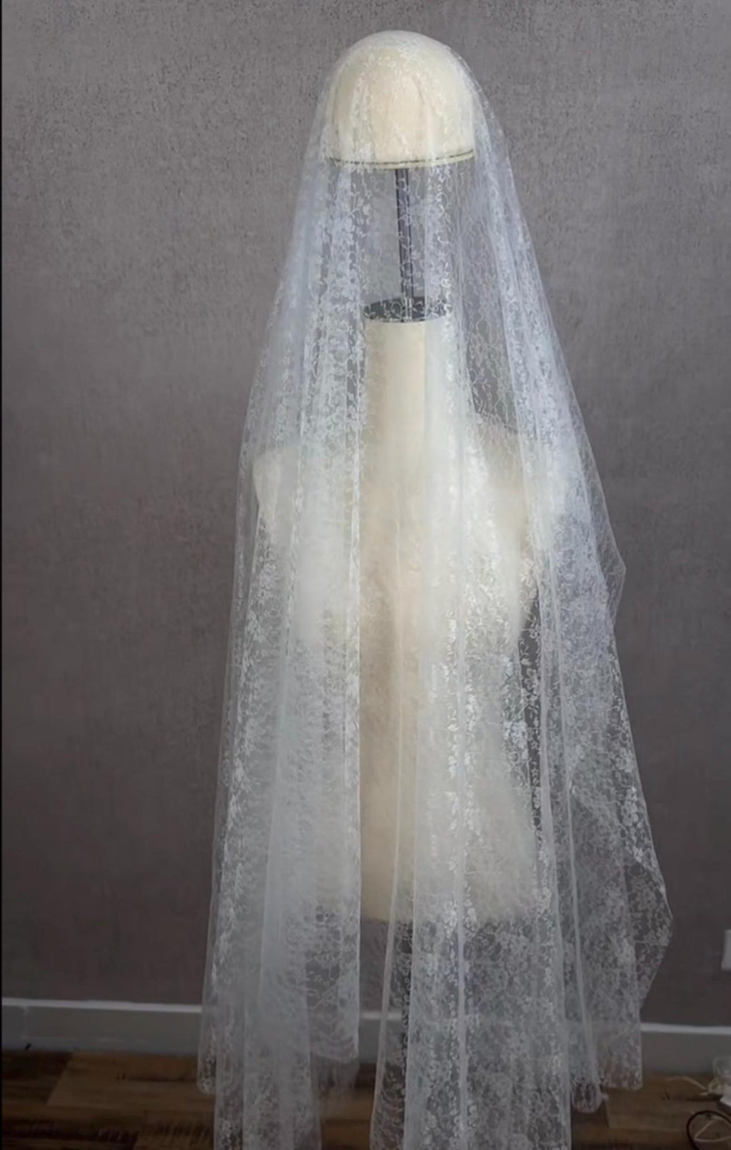 Vintage Floral Lace Bridal Veil, Full Coverage Blusher Wedding Veil, Romantic Sheer Lace Tulle Veil