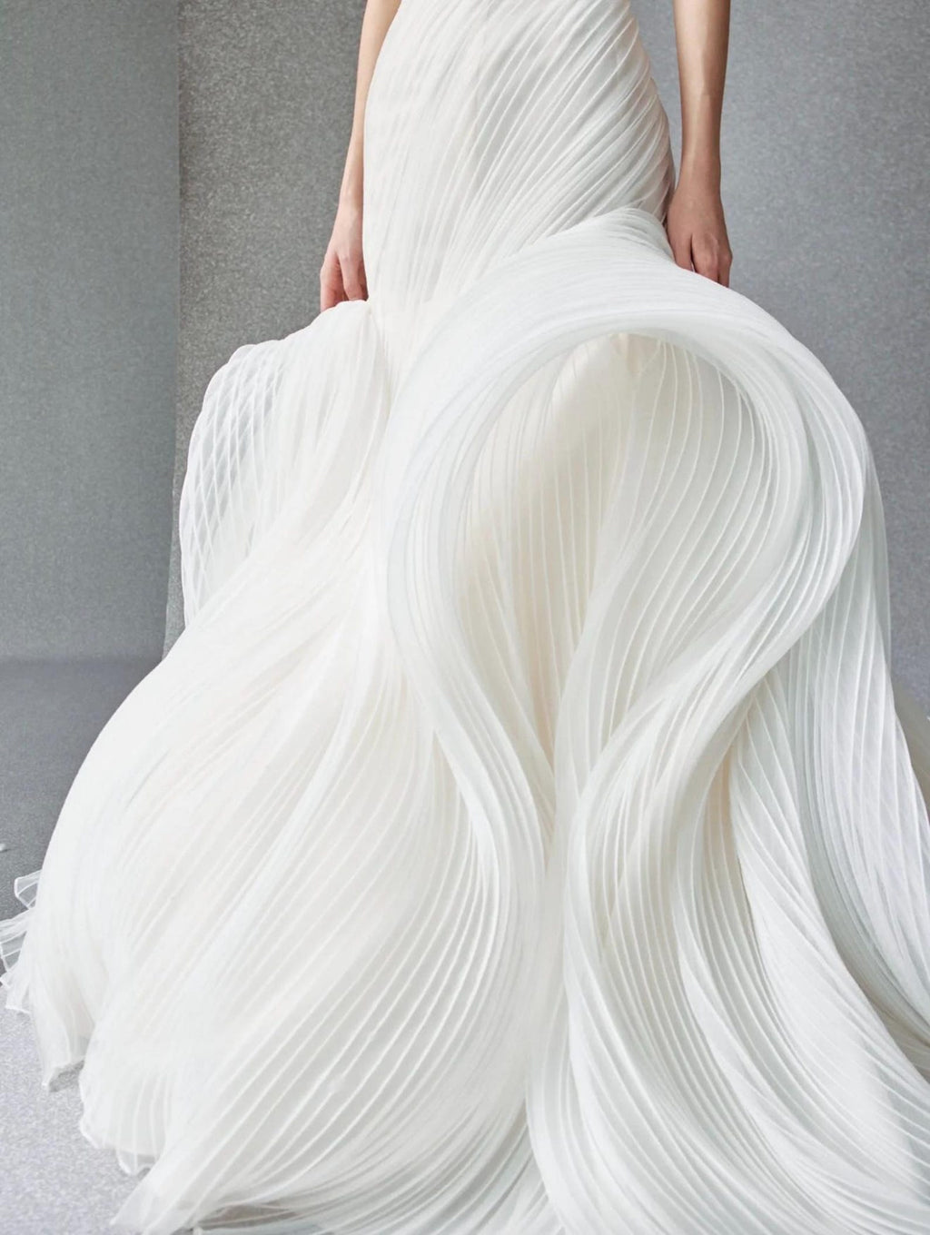 Minimalist Strapless Pleated Mermaid Wedding Gown, Ruffle Trim Neckline Chiffon Fit-and-Flare Bridal Dress With Dramatic Train