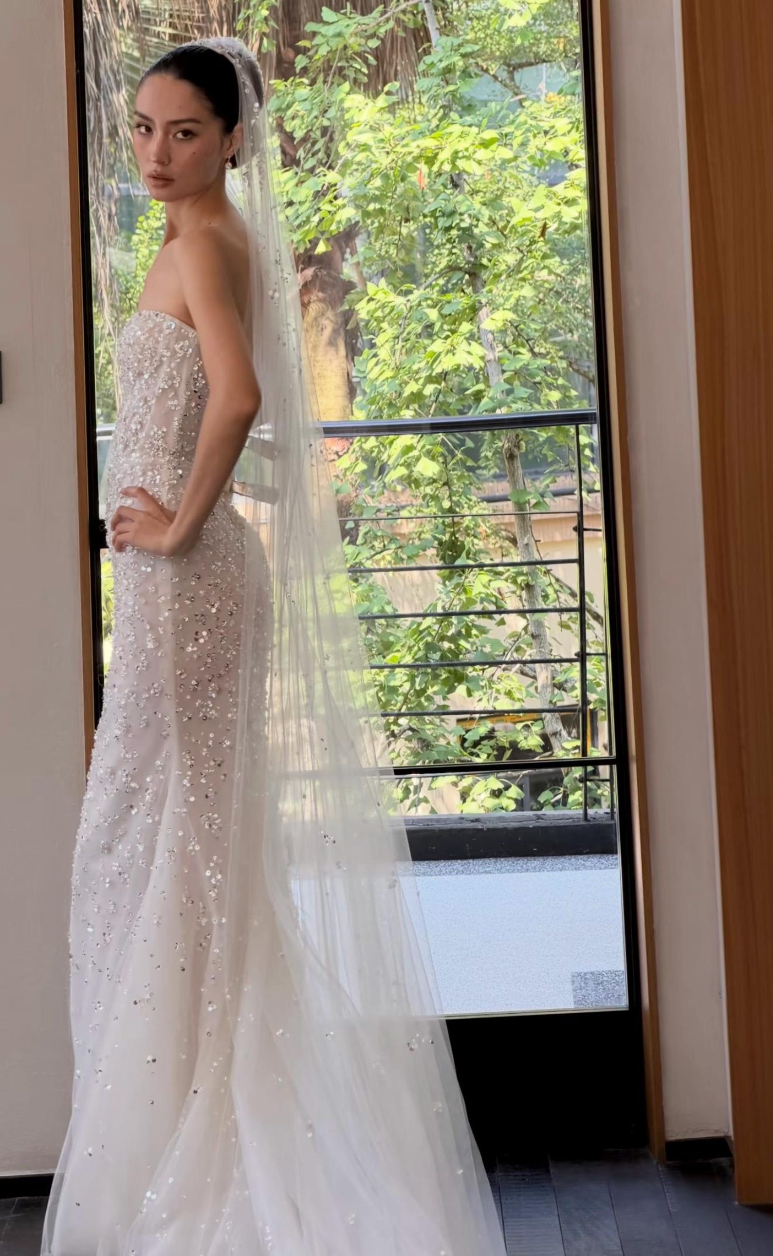 Luxury Strapless Sweetheart Corset Wedding Gown, All Over Sequin Beaded Mermaid Bridal Dress, Sparkly Ivory Fit-and-Flare Wedding Dress
