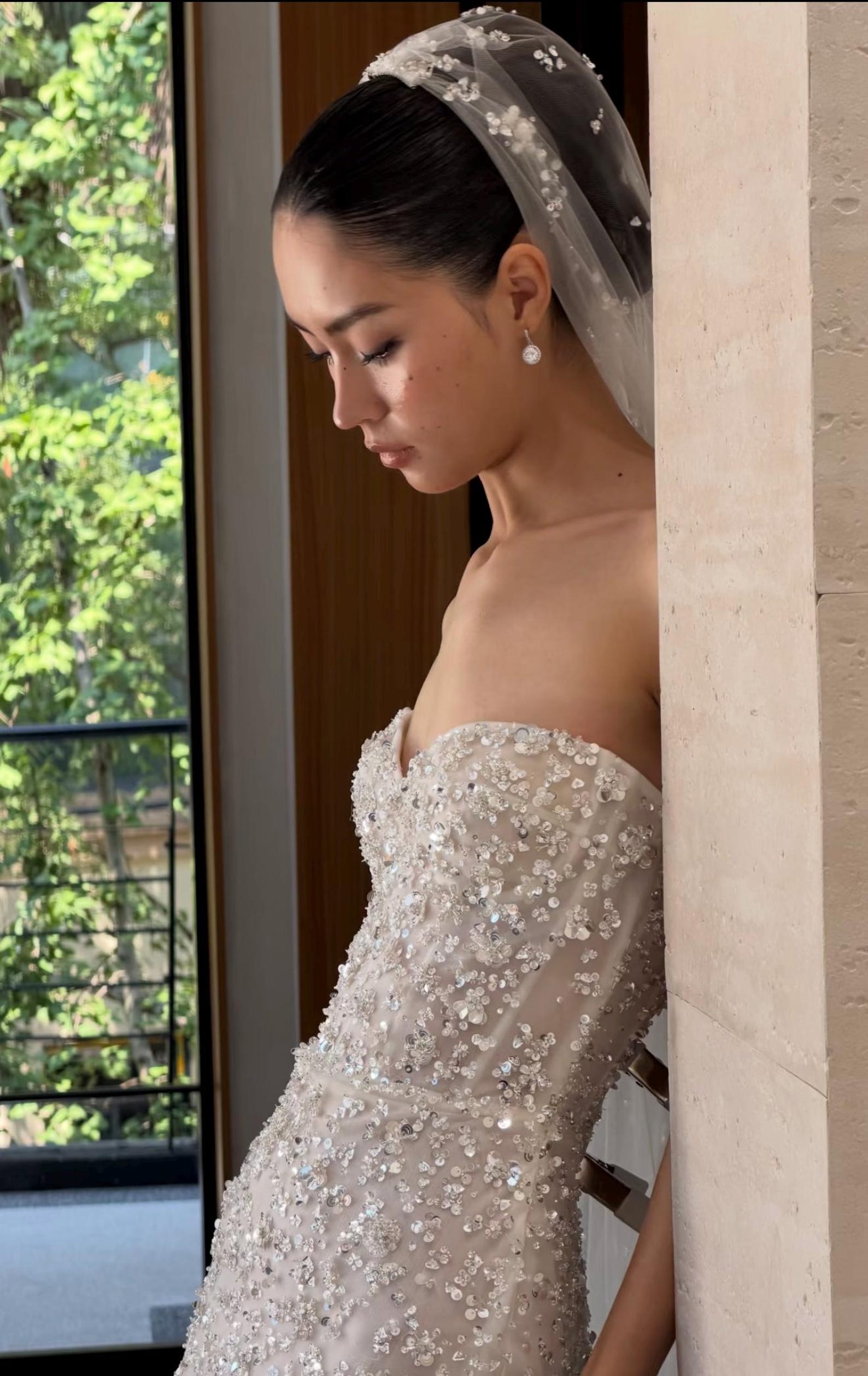 Luxury Strapless Sweetheart Corset Wedding Gown, All Over Sequin Beaded Mermaid Bridal Dress, Sparkly Ivory Fit-and-Flare Wedding Dress