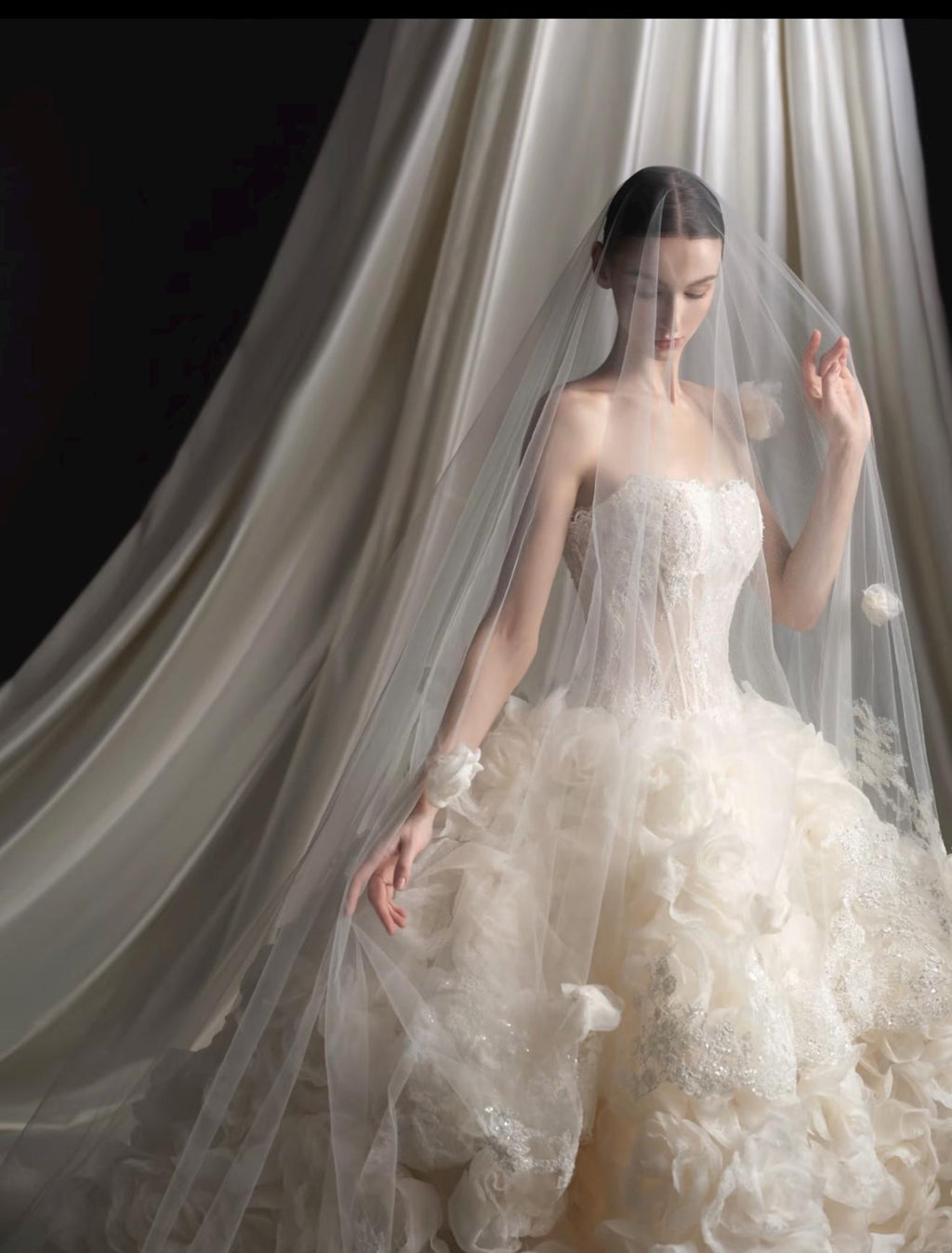 Luxury Handmade 3D Rose Voluminous Skirt Wedding Gown