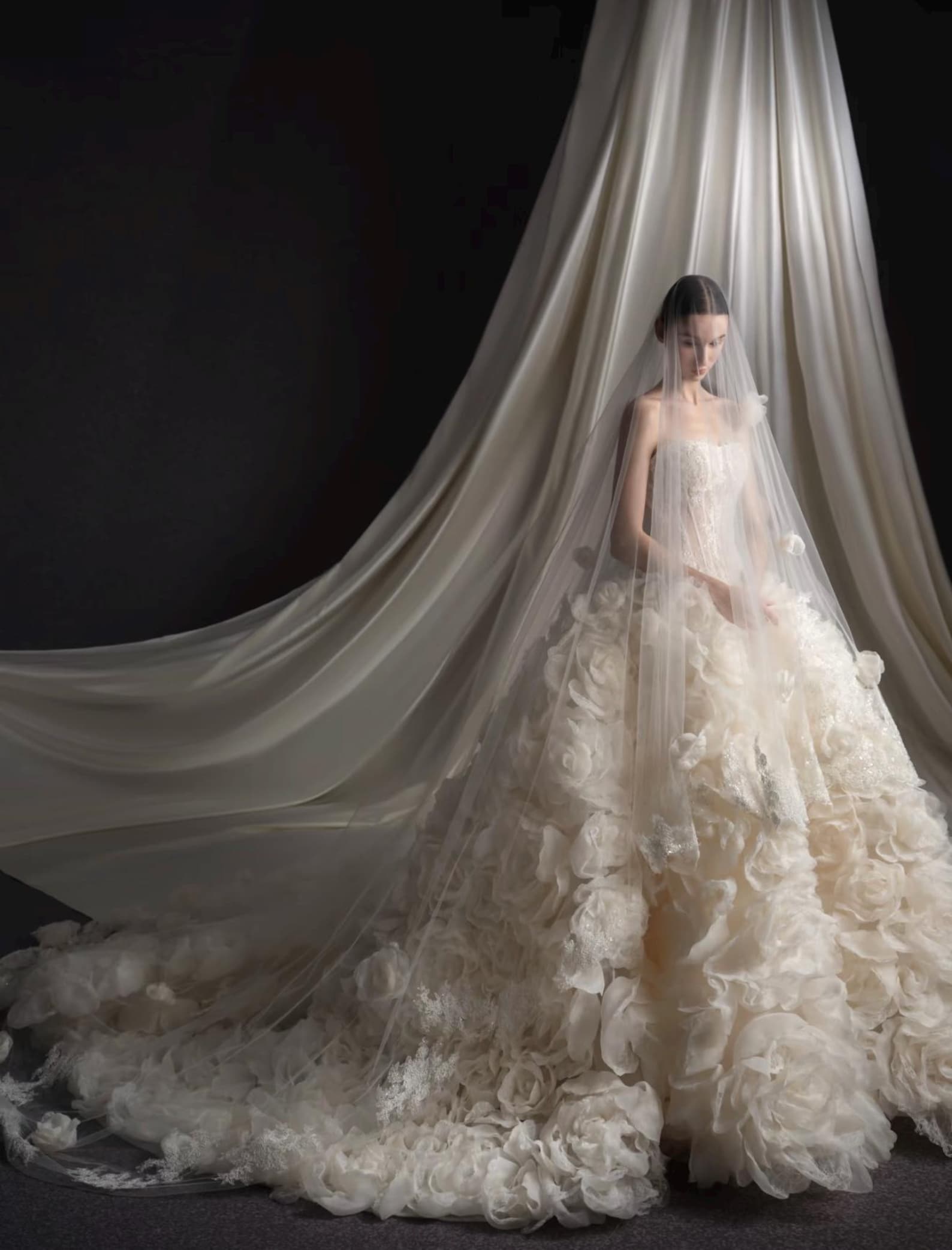 Luxury Handmade 3D Rose Voluminous Skirt Wedding Gown