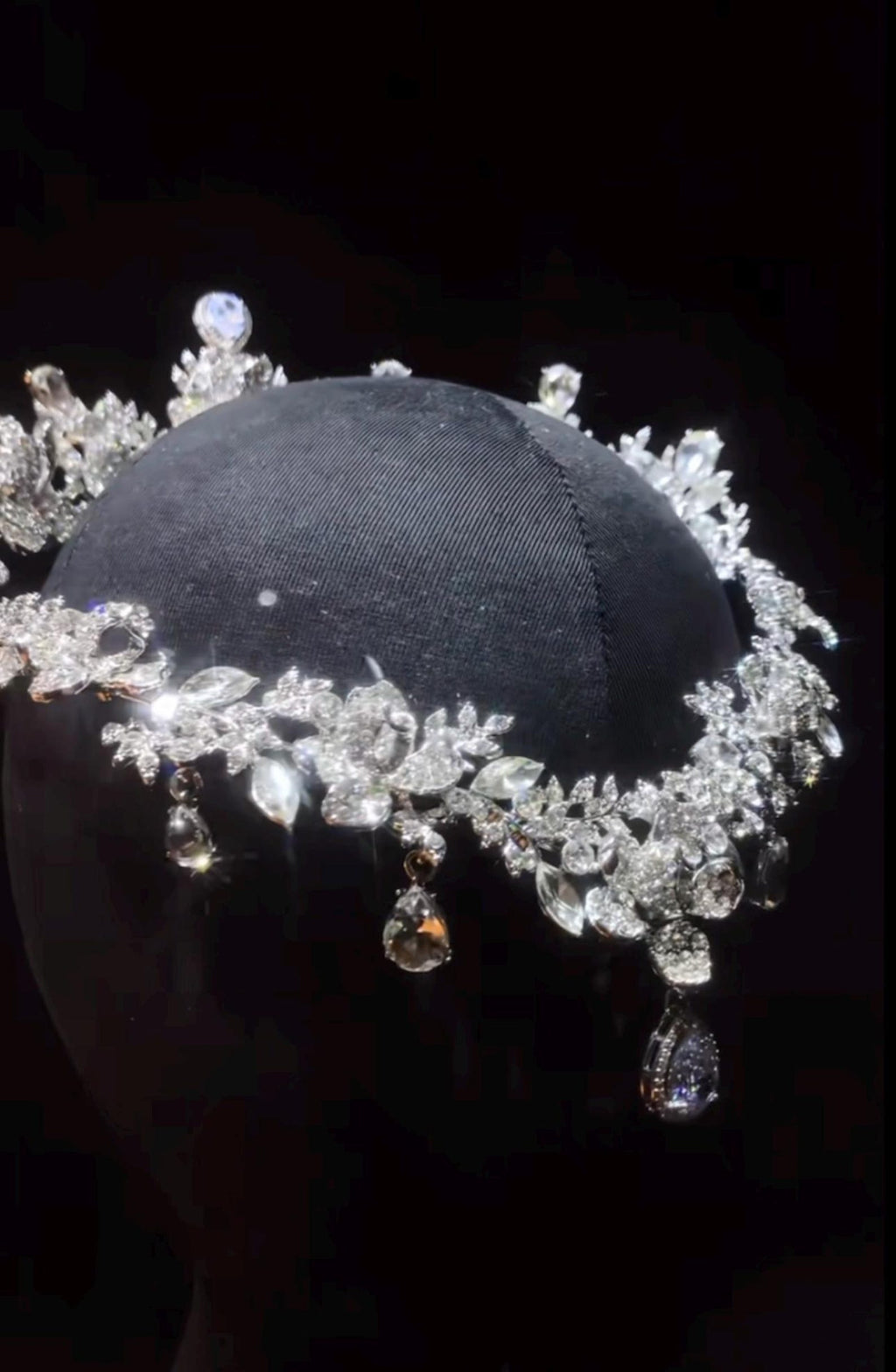 Luxury Circular Floral Rhinestone Tiara, Full Round Crystal Bridal Crown, Sparkling Silver Floral Wedding Headpiece for Bride