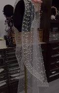 Scattered Pearl Wedding Veil, Dotted Pearl Tulle Bridal Veil, Cascading Beaded Pearl Veil, Sparkly Pearl Edge Bride Veil with Comb