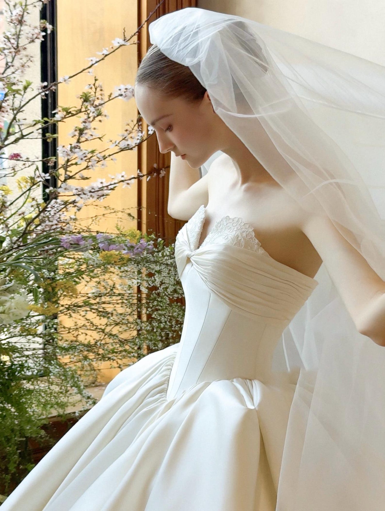 Strapless Sweetheart Ivory Satin Ball Gown Wedding Dress, Structured Boned Corset Bridal Gown With Voluminous Puffy Skirt