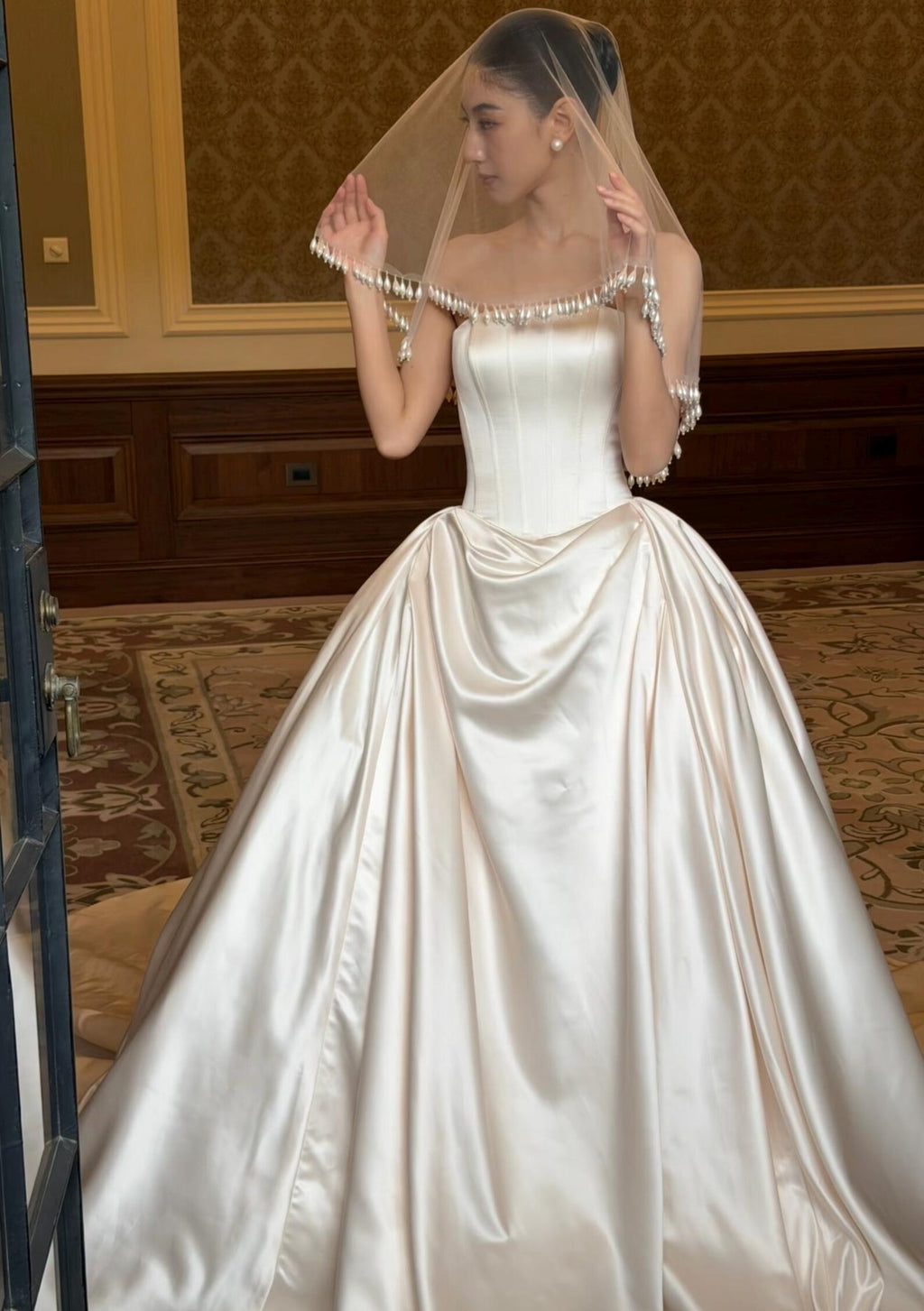 Handmade Teardrop Pearl Trim Blusher Wedding Veil