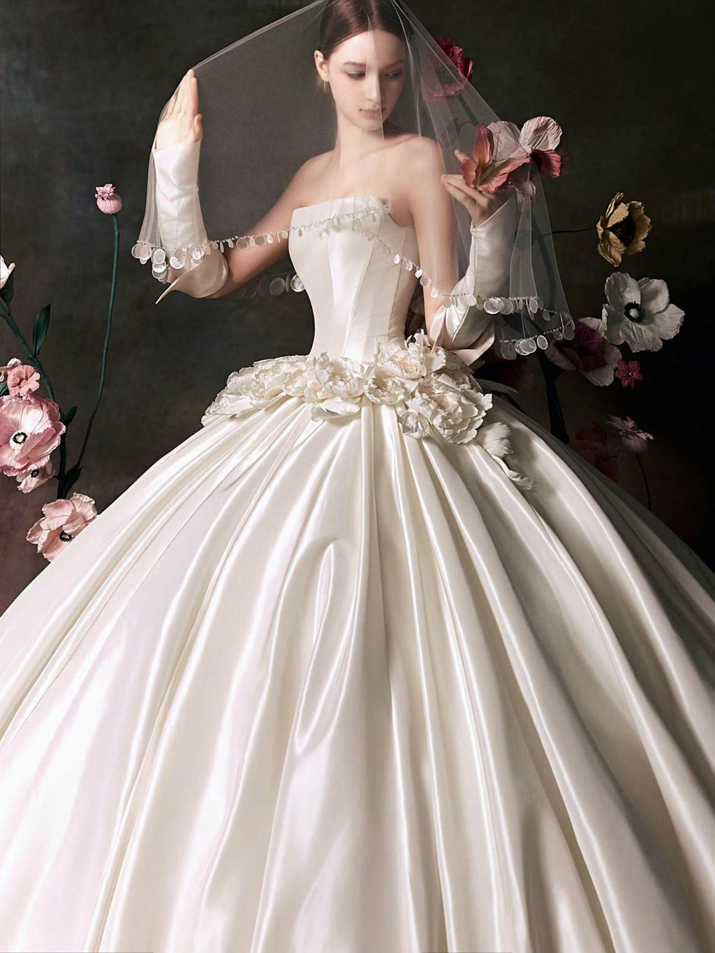Luxury Glossy Satin Wedding Dress Handmade 3D Flowers Princess Bridal Gown