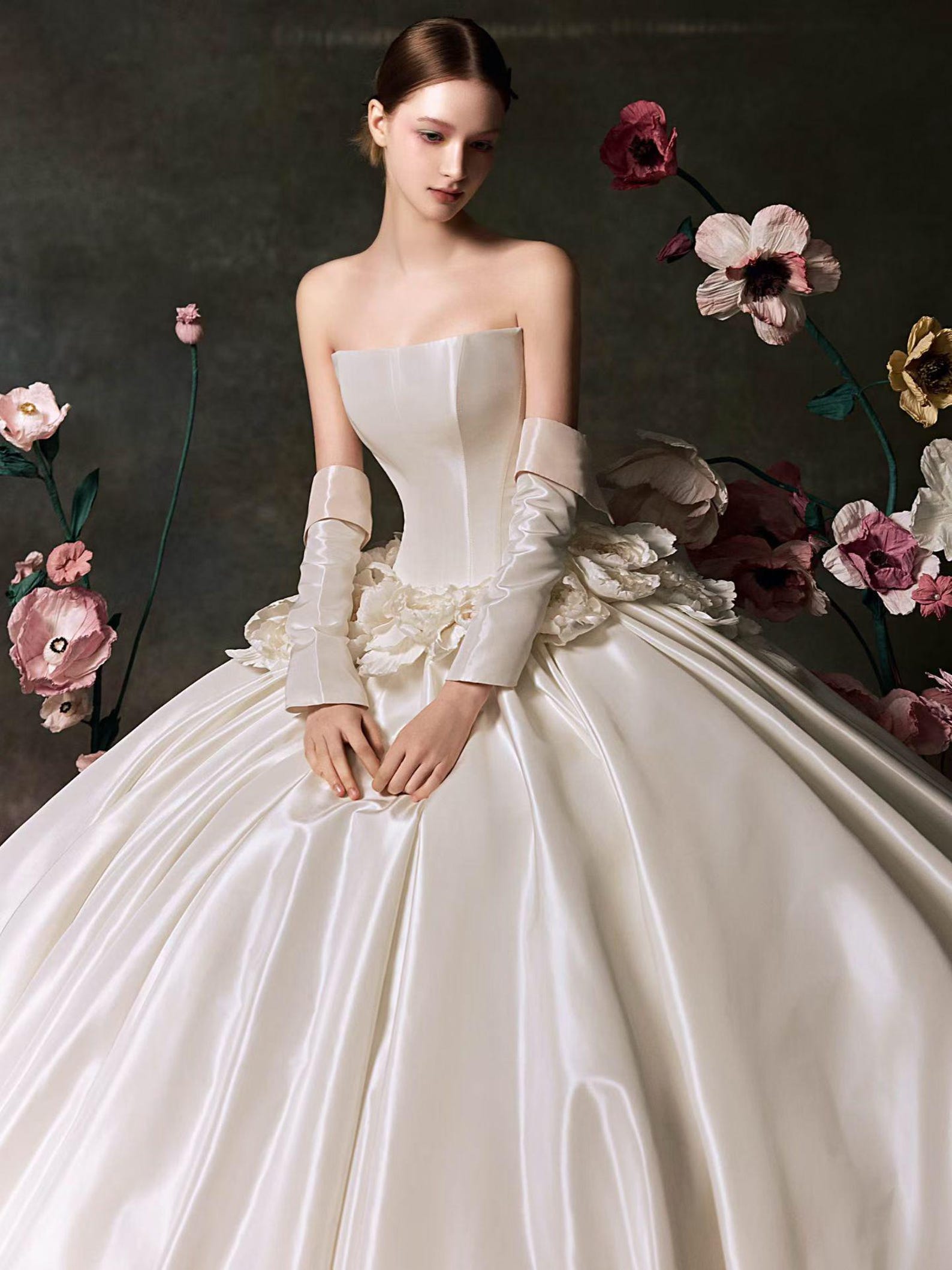 Luxury Glossy Satin Wedding Dress Handmade 3D Flowers Princess Bridal Gown