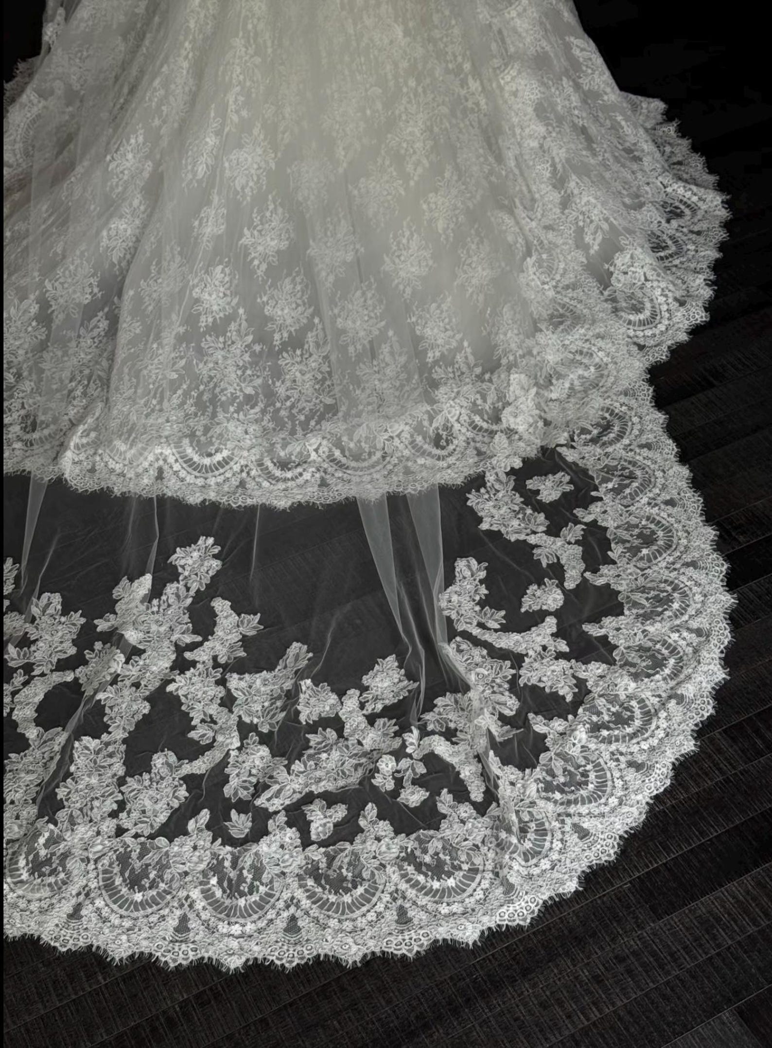 Vintage Floral Lace Bridal Gown, Off Shoulder Long Sleeve Corset Mermaid Dress, 2 in 1 Detachable Overskirt Wedding Dress