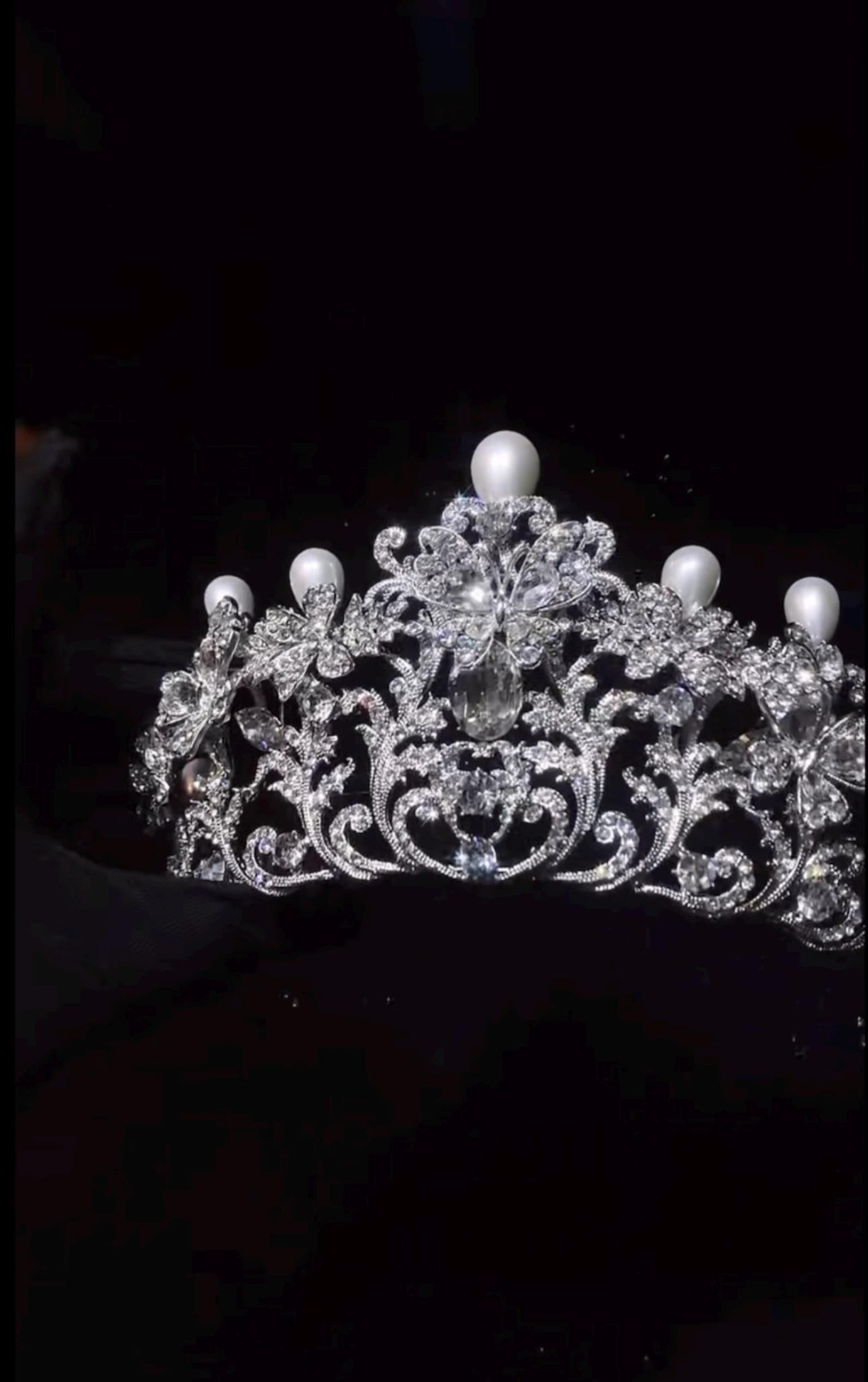 Pearl Bridal Tiara, Vintage Wedding Crown, Romantic Bride Hair Accessory For Wedding