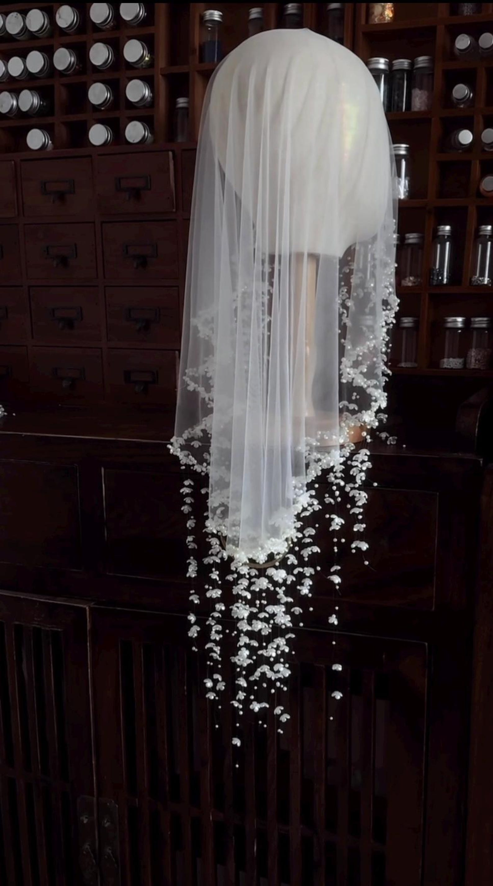Floral Lace Bridal Veil, Draping 3D Flower Tassel Wedding Veil, Romantic Falling Flower Bridal Headpiece