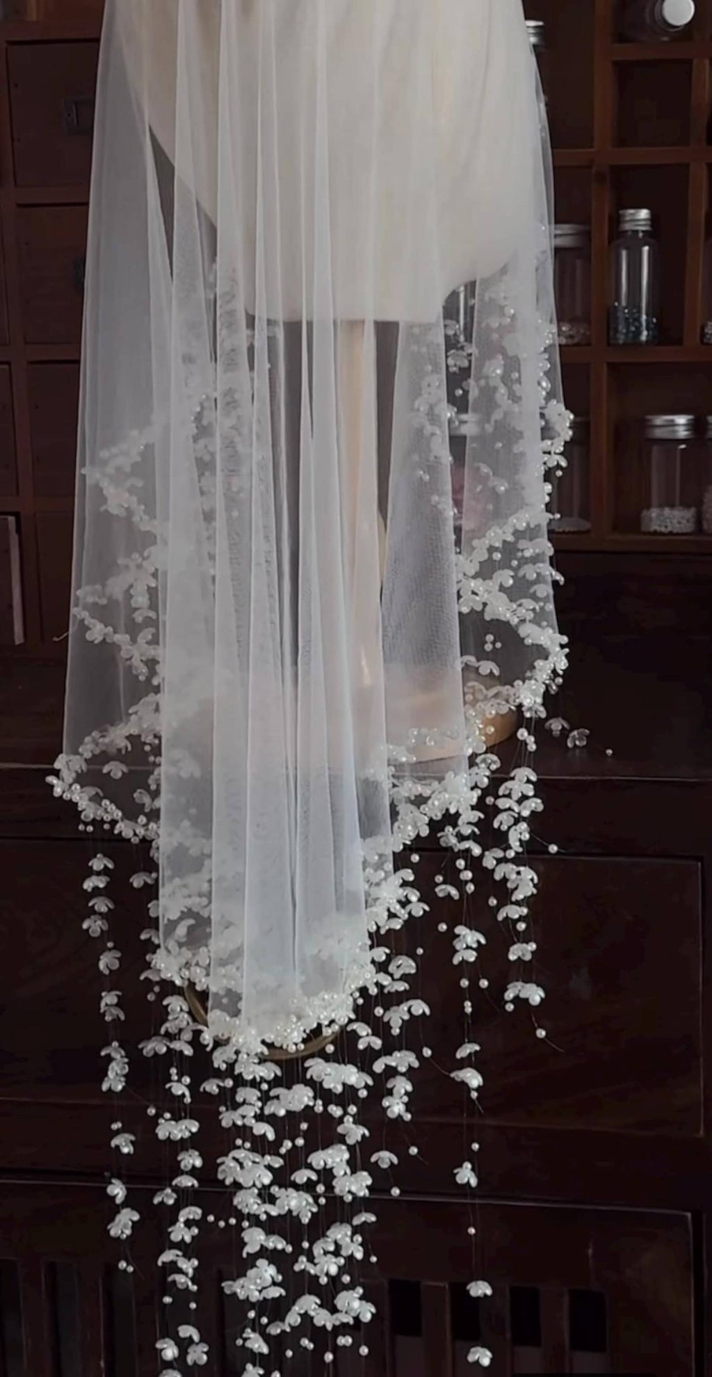 Floral Lace Bridal Veil, Draping 3D Flower Tassel Wedding Veil, Romantic Falling Flower Bridal Headpiece
