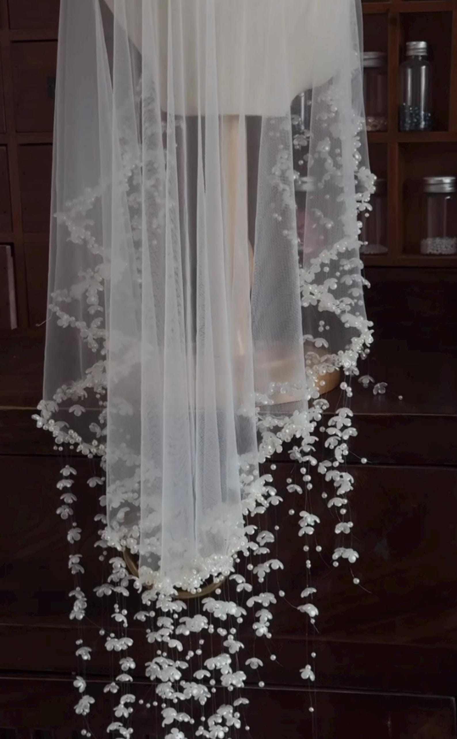 Floral Lace Bridal Veil, Draping 3D Flower Tassel Wedding Veil, Romantic Falling Flower Bridal Headpiece