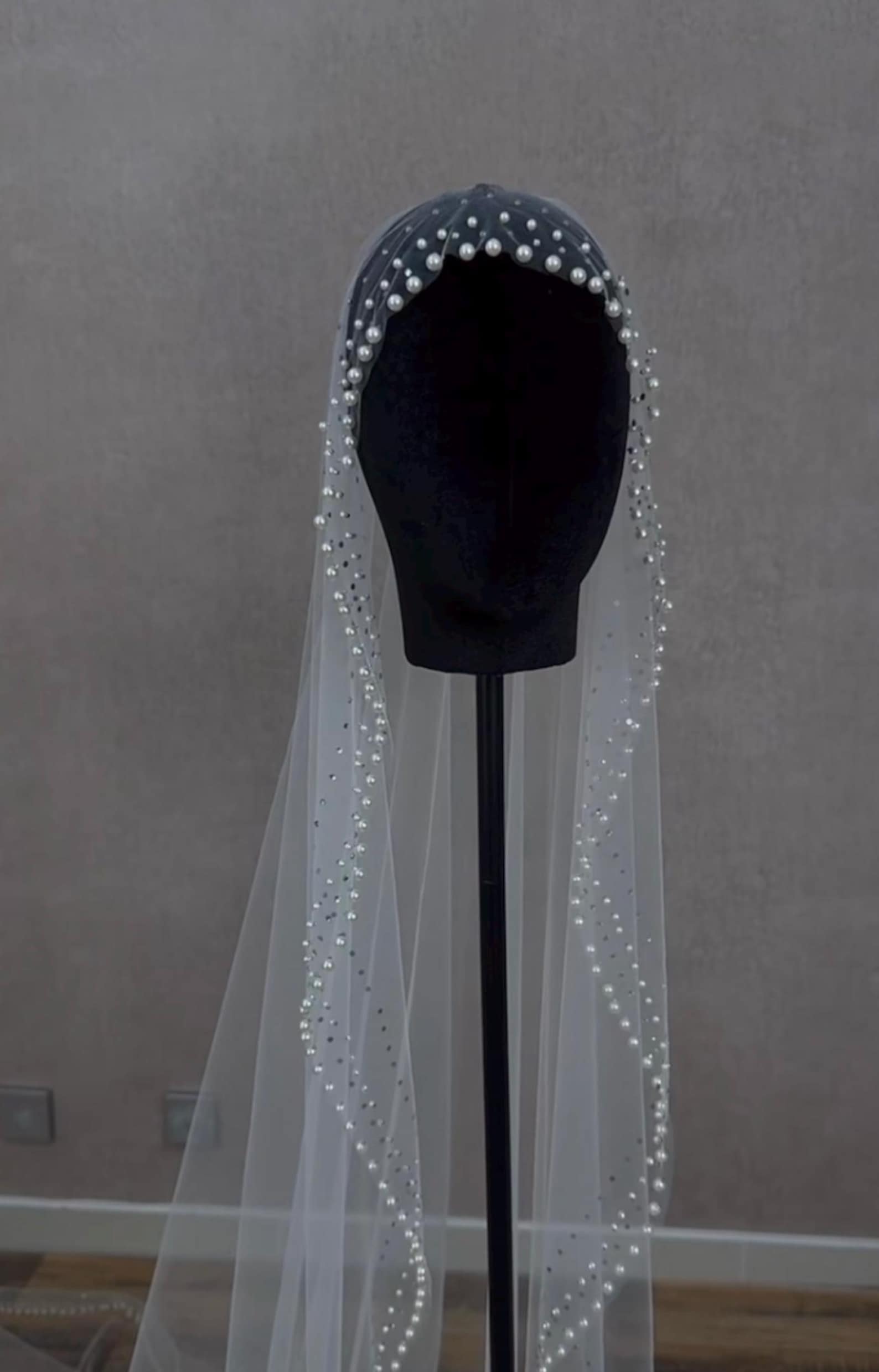 Pearl Crystal Edge Bridal Veil, Scattered Beaded Tulle Wedding Veil, Sparkly Asymmetrical Bridal Headpiece