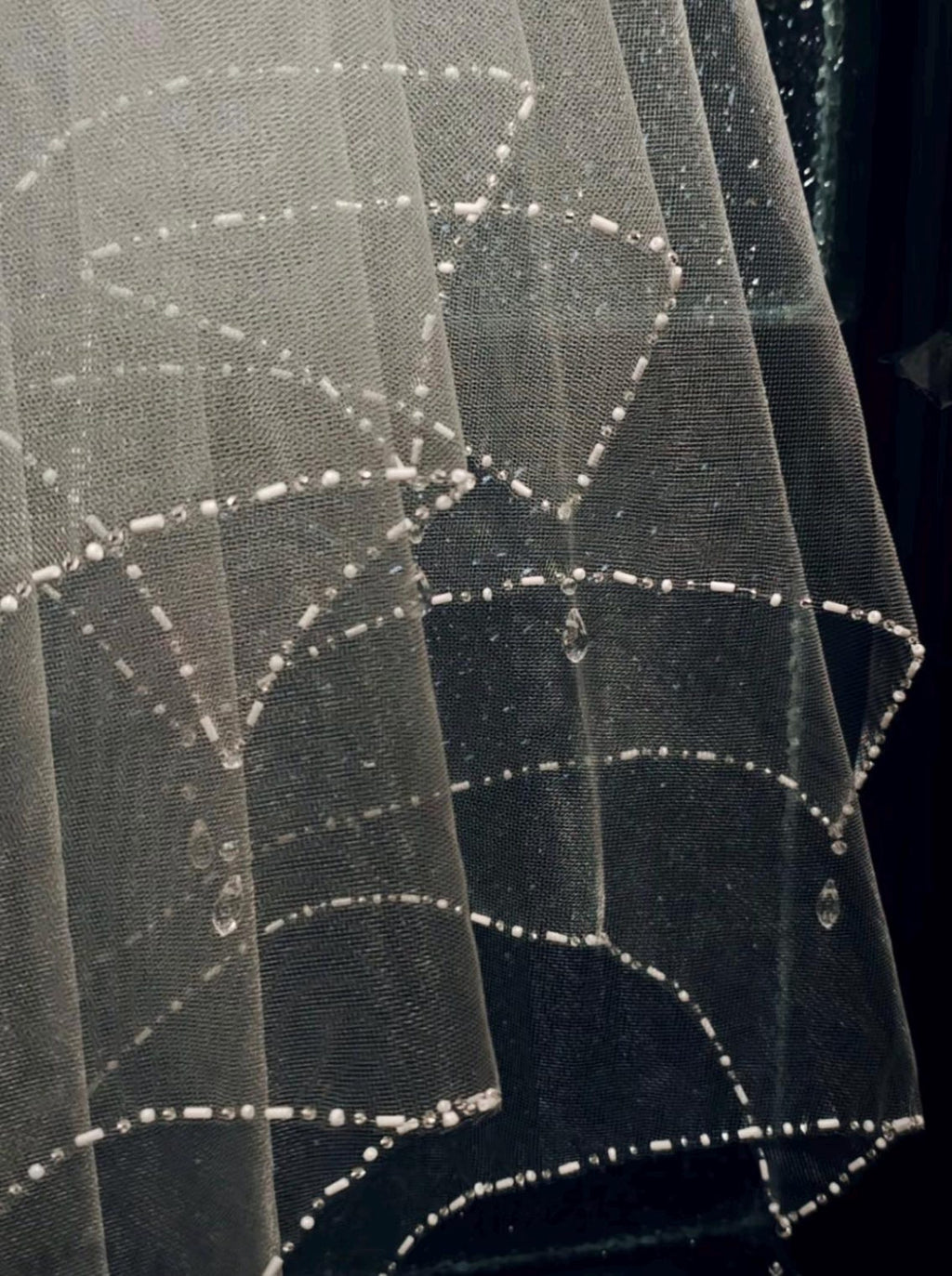 Beaded Scallop Wedding Veil, Crystal Drop Bridal Veil, Art Deco Beaded Edge Veil, Hand Sewn Pearl Edge Bridal Tulle Veil