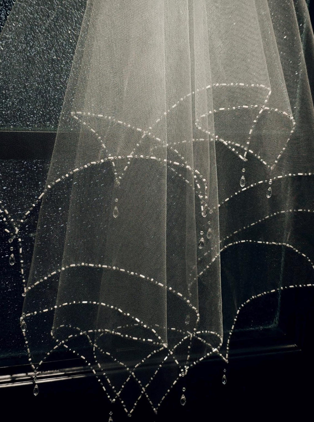 Beaded Scallop Wedding Veil, Crystal Drop Bridal Veil, Art Deco Beaded Edge Veil, Hand Sewn Pearl Edge Bridal Tulle Veil