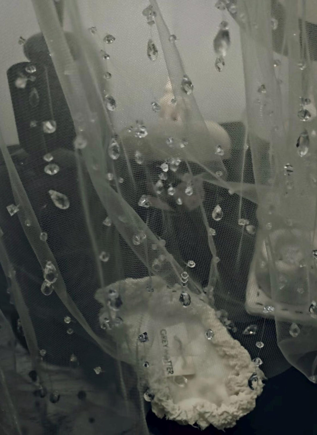 Scattered Teardrop Crystal Bridal Veil, Draping Beaded Tulle Wedding Veil, Sparkling Drop Bead Veil, Minimal Glitter Bride Veil