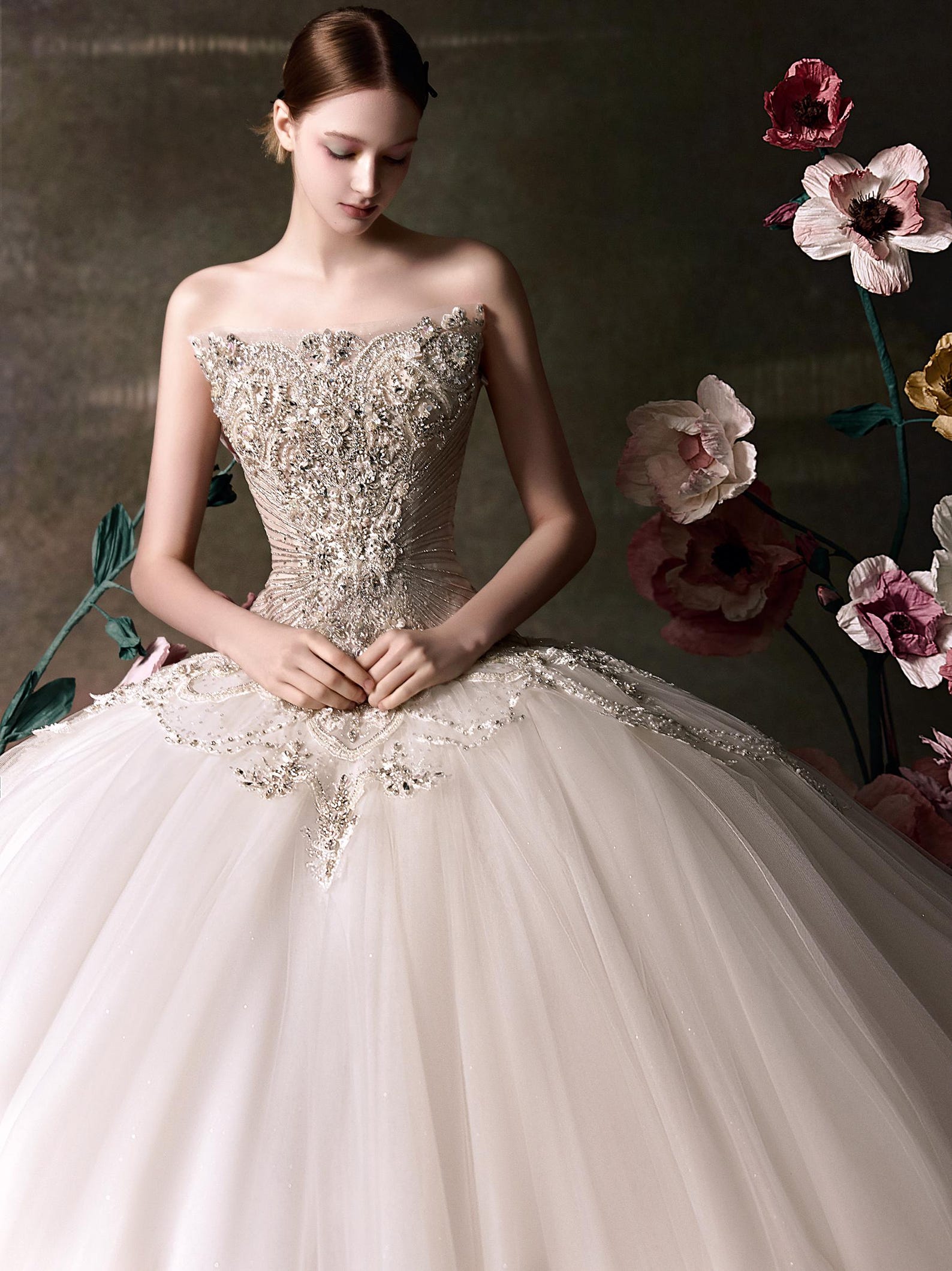 Strapless Ball Gown Wedding Dress, Heavy Beaded Bodice Bridal Gown, Luxury Sparkle Tulle Princess Wedding Gown for Formal Ceremony
