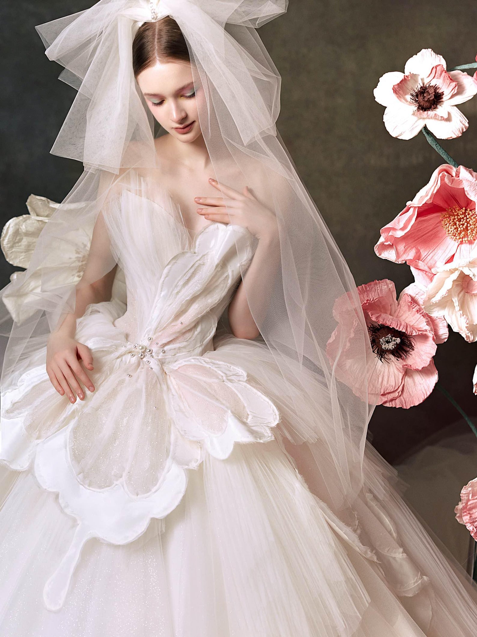 Strapless 3D Floral Ball Gown Wedding Dress, Hand‑crafted Petal Bridal Gown, Voluminous Sparkle Tulle Princess Wedding Gown