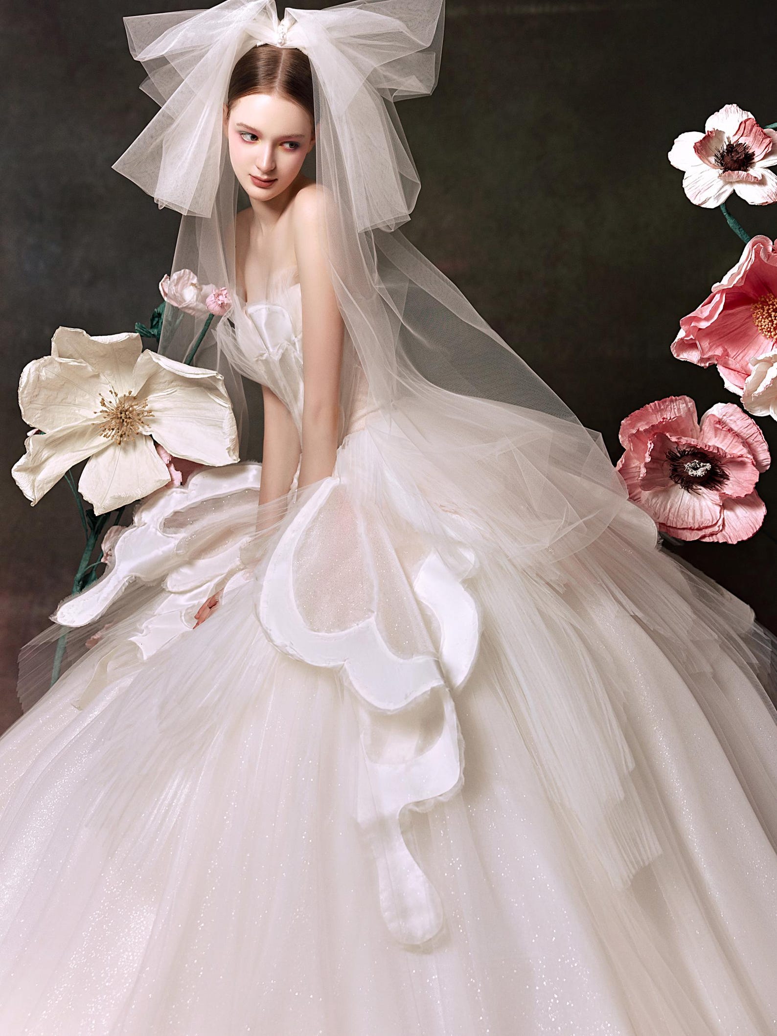 Strapless 3D Floral Ball Gown Wedding Dress, Hand‑crafted Petal Bridal Gown, Voluminous Sparkle Tulle Princess Wedding Gown