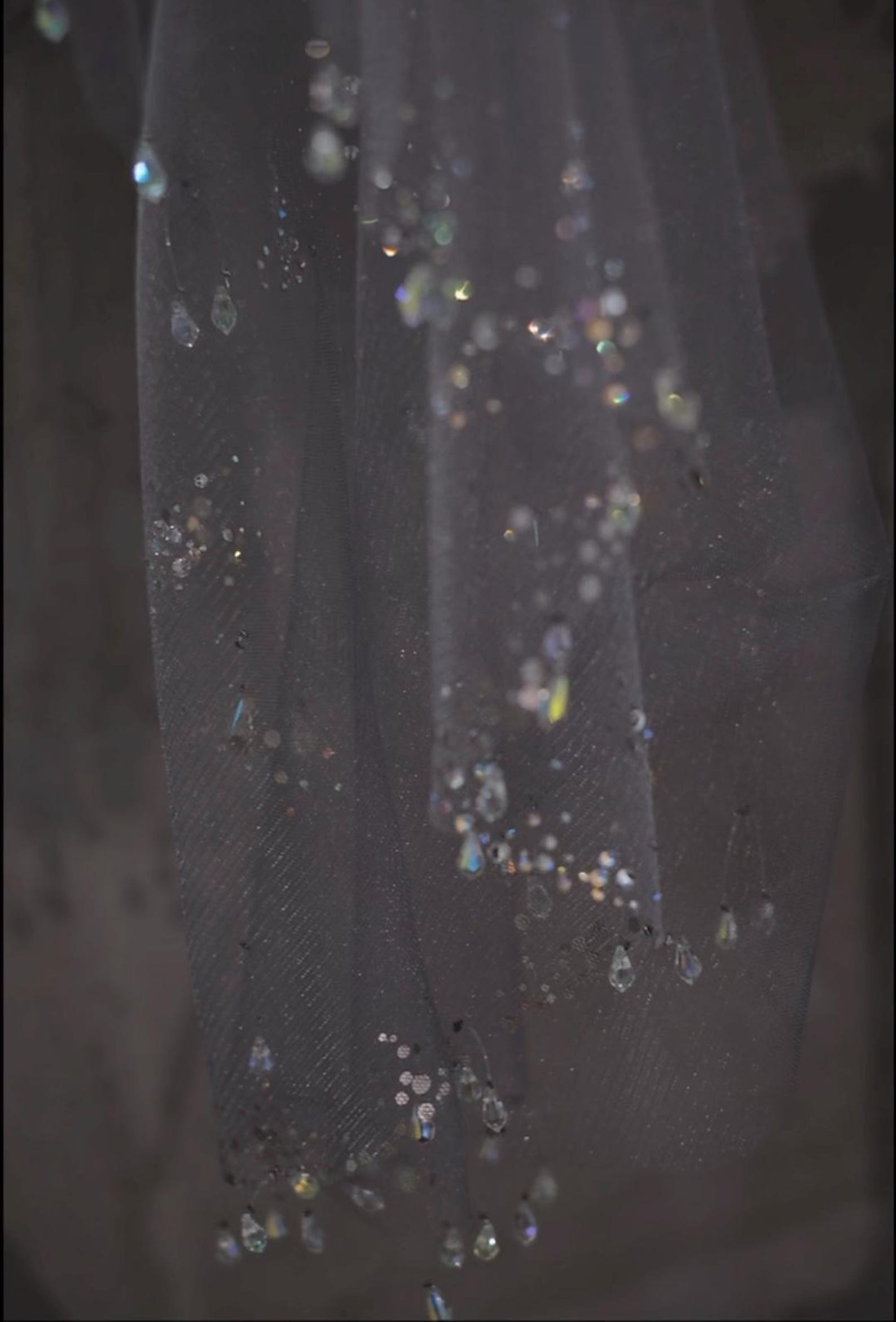 Iridescent Crystal Birdcage Veil, Dotted Rhinestone Net Face Veil, Teardrop Crystal Fringe Short Bridal Blusher