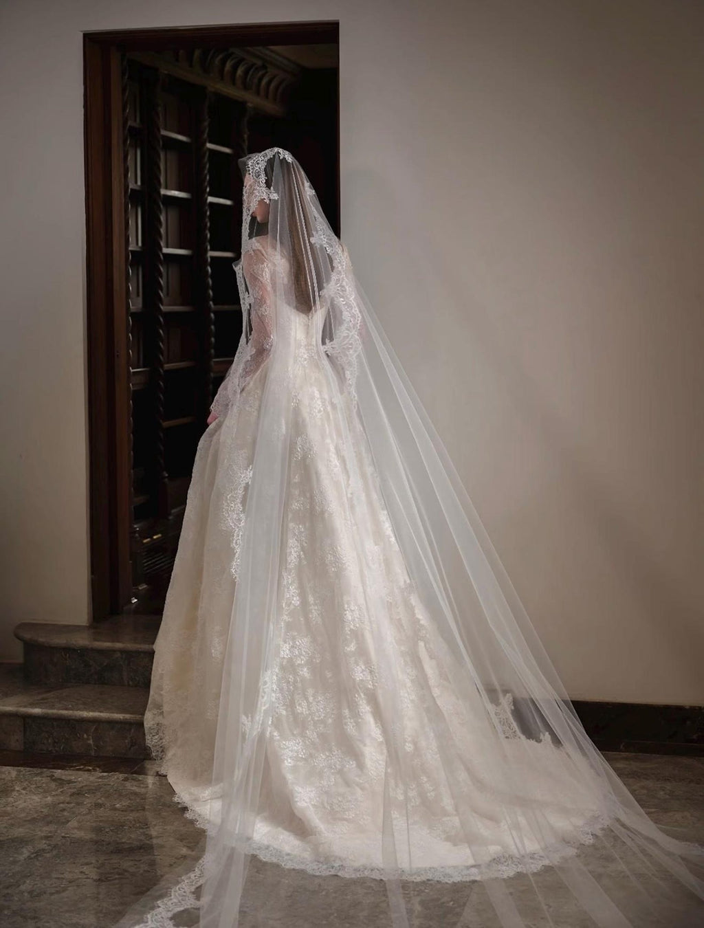 3 Ways Wear Snow Mountain Nuo Satin Bridal Gown, Removable Lace Sleeves, Off Shoulder / High Neck Convertible Vintage Wedding Dress