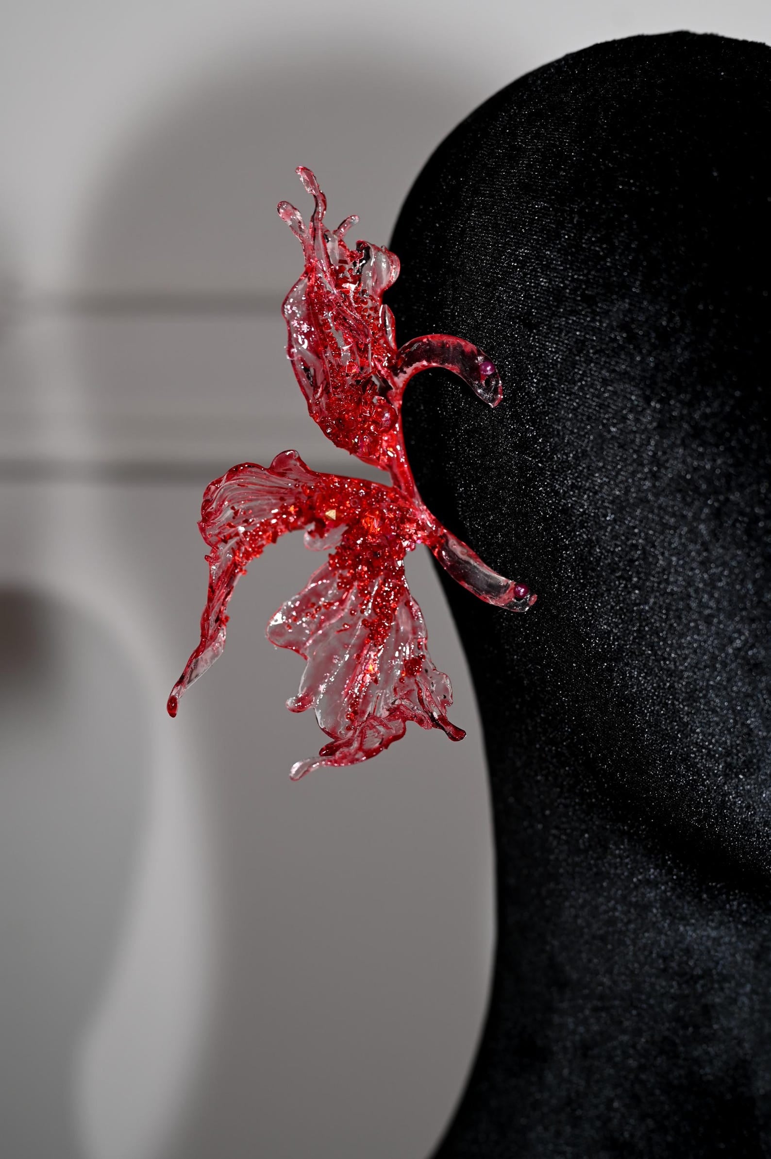 Handmade Clear Red Glitter Iris Hair Ornament, Dazzling Floral Headpiece for Photoshoot & Formal Gown