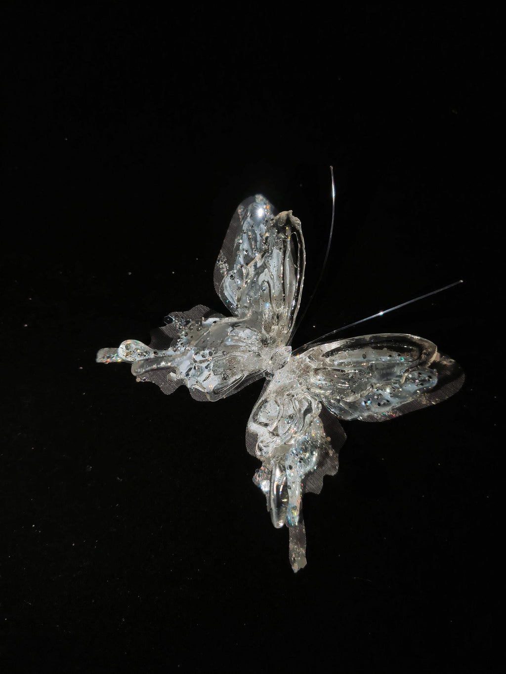 Clear Sparkle Resin Tulle Butterfly Hair Clips, Sheer White Fairy Bridal Hair Accessory, Wedding Photoshoot Headpiece