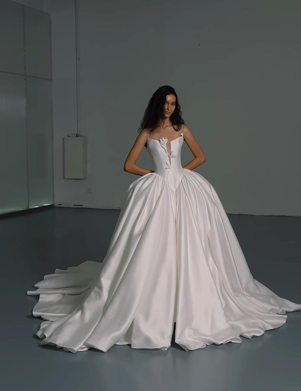 Luxury Satin Strapless Ballgown Wedding Dress,3D Floral Detail,Plunge Sweetheart Neck,Long Cathedral Train Bridal Gown