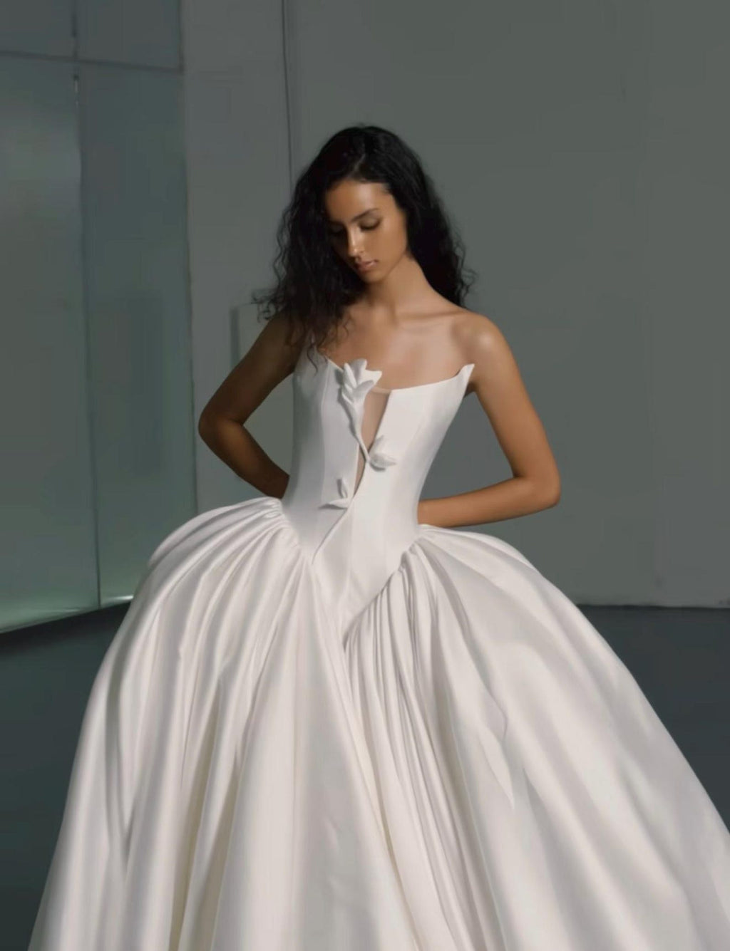 Luxury Satin Strapless Ballgown Wedding Dress,3D Floral Detail,Plunge Sweetheart Neck,Long Cathedral Train Bridal Gown