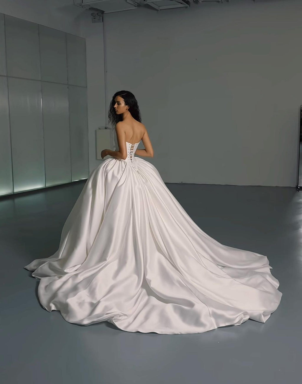 Luxury Satin Strapless Ballgown Wedding Dress,3D Floral Detail,Plunge Sweetheart Neck,Long Cathedral Train Bridal Gown